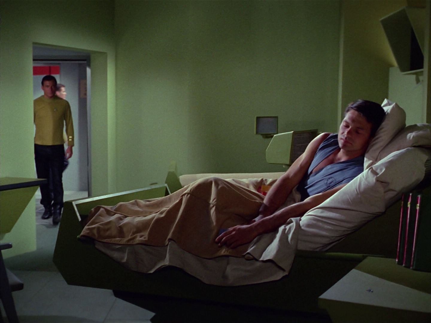 ariane179254_StarTrek_1x03_WhereNoManHasGoneBefore_0910.jpg