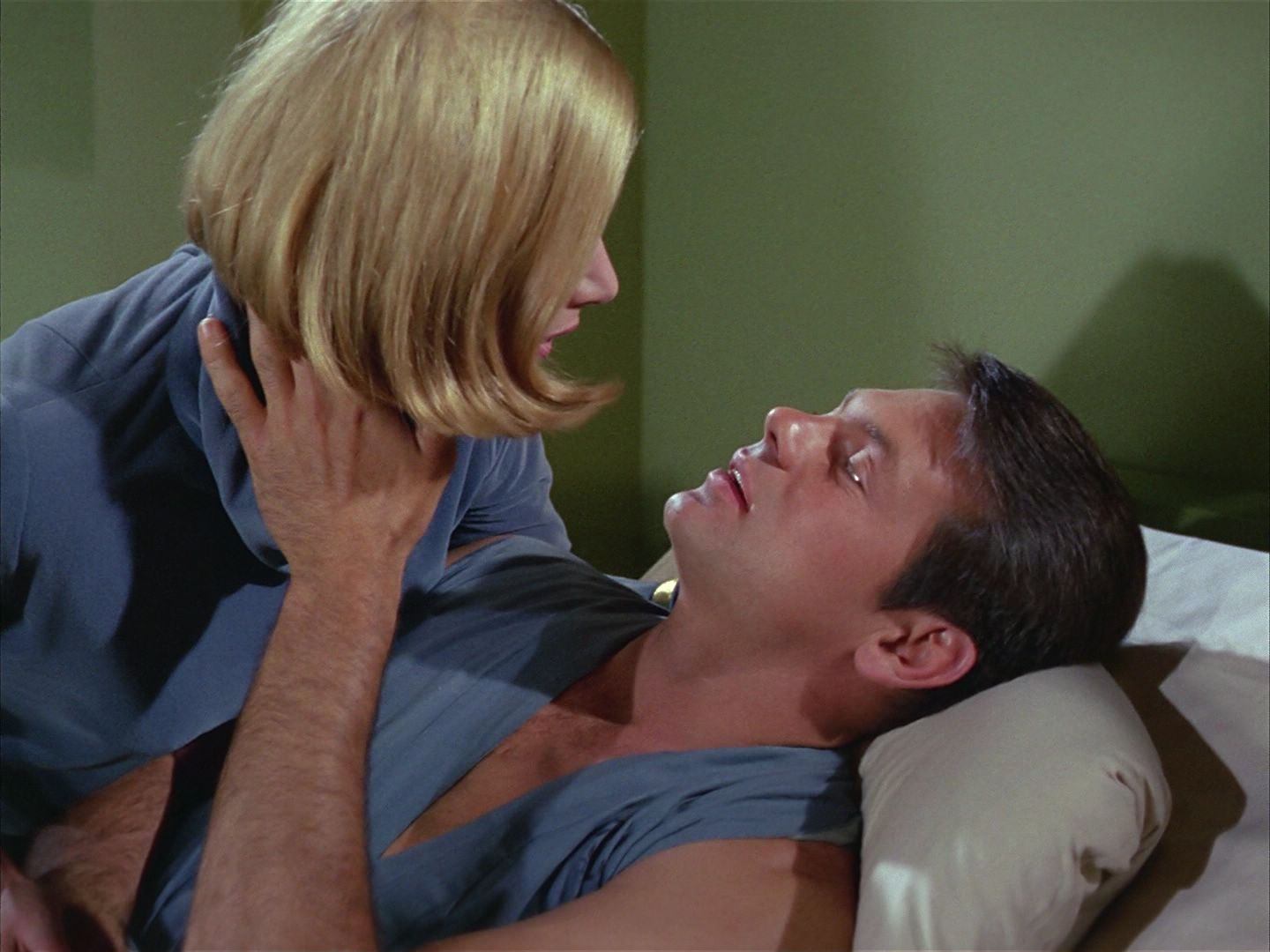 ariane179254_StarTrek_1x03_WhereNoManHasGoneBefore_1287.jpg