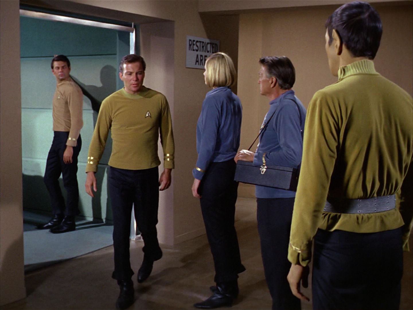 ariane179254_StarTrek_1x03_WhereNoManHasGoneBefore_2165.jpg