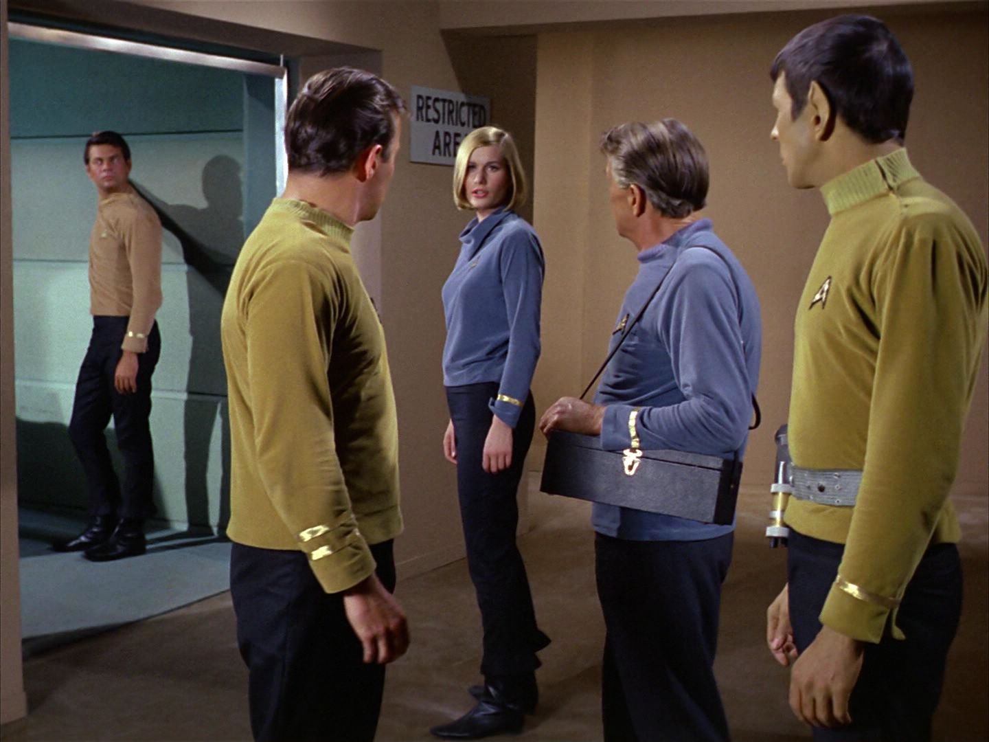 ariane179254_StarTrek_1x03_WhereNoManHasGoneBefore_2177.jpg