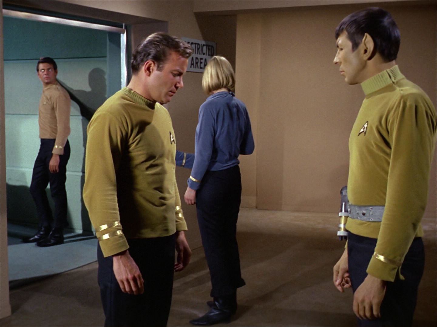ariane179254_StarTrek_1x03_WhereNoManHasGoneBefore_2182.jpg