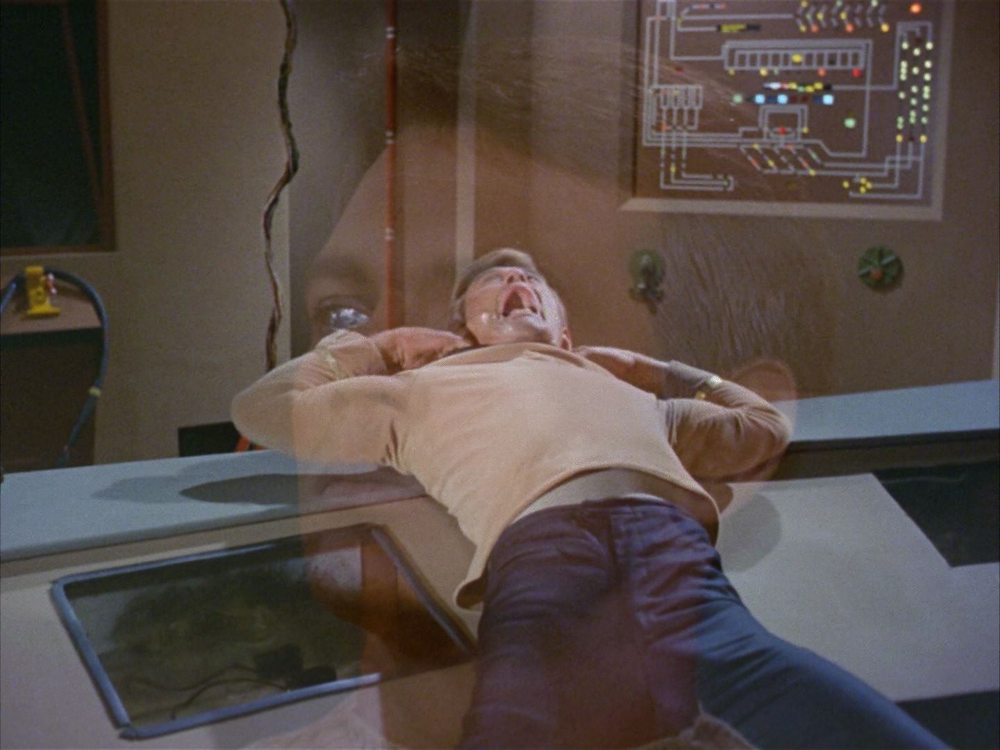 ariane179254_StarTrek_1x03_WhereNoManHasGoneBefore_2491.jpg