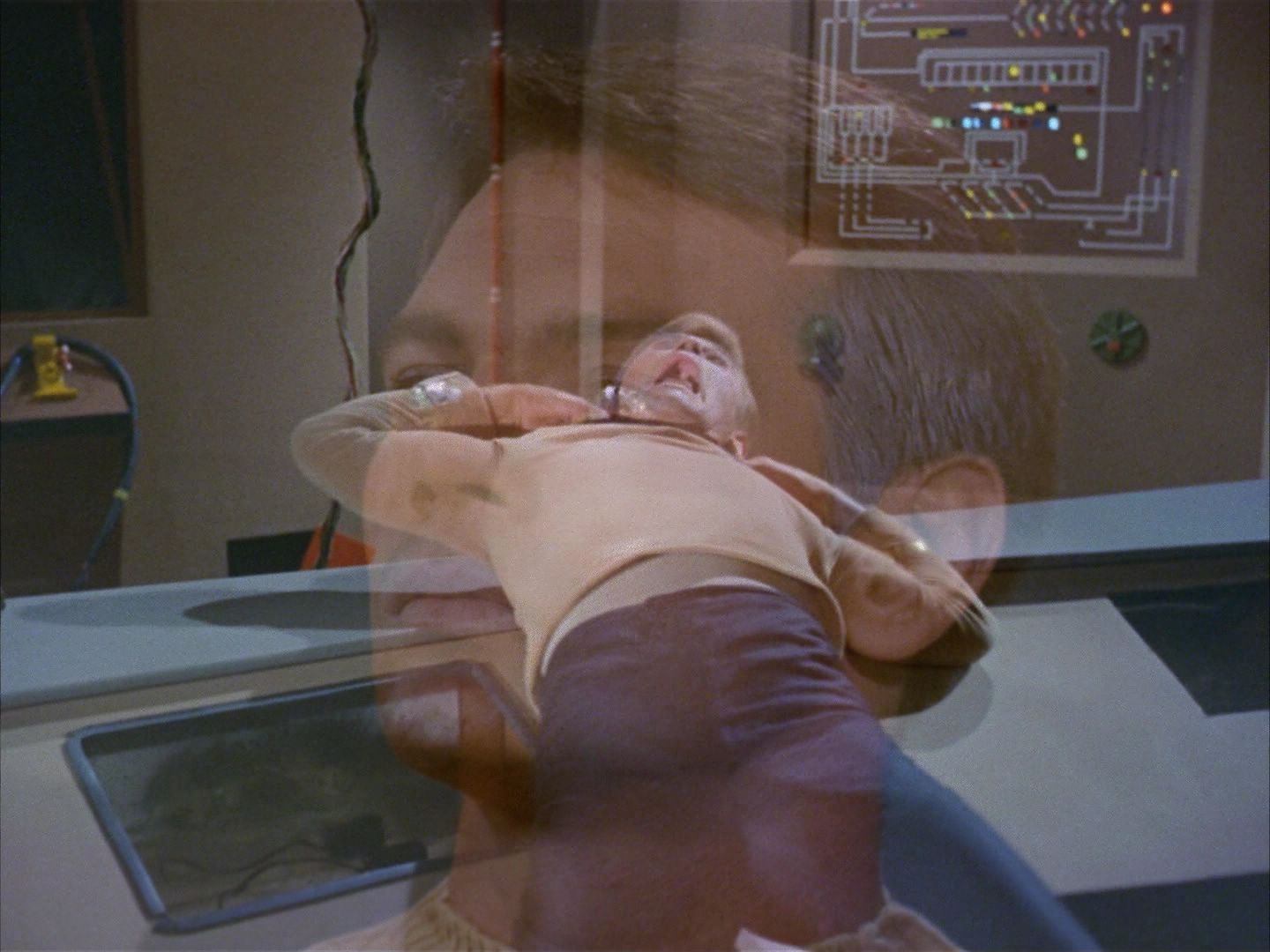 ariane179254_StarTrek_1x03_WhereNoManHasGoneBefore_2492.jpg