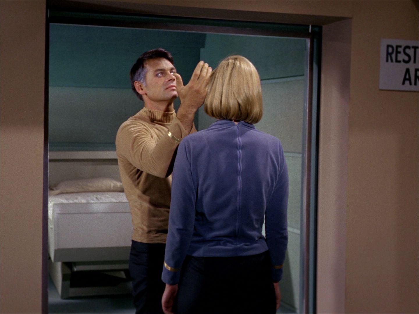 ariane179254_StarTrek_1x03_WhereNoManHasGoneBefore_2543.jpg