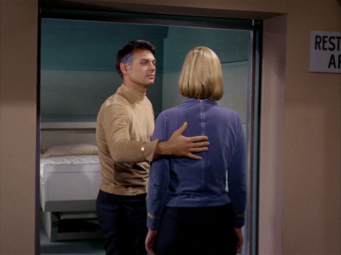 ariane179254_StarTrek_1x03_WhereNoManHasGoneBefore_2547.jpg