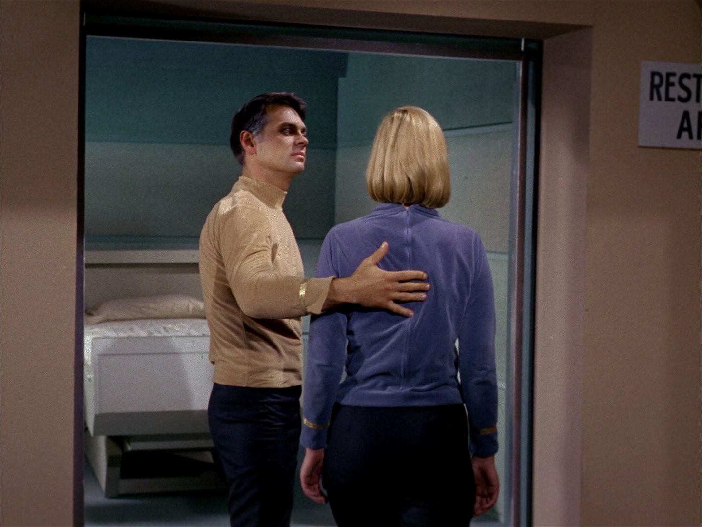 ariane179254_StarTrek_1x03_WhereNoManHasGoneBefore_2548.jpg