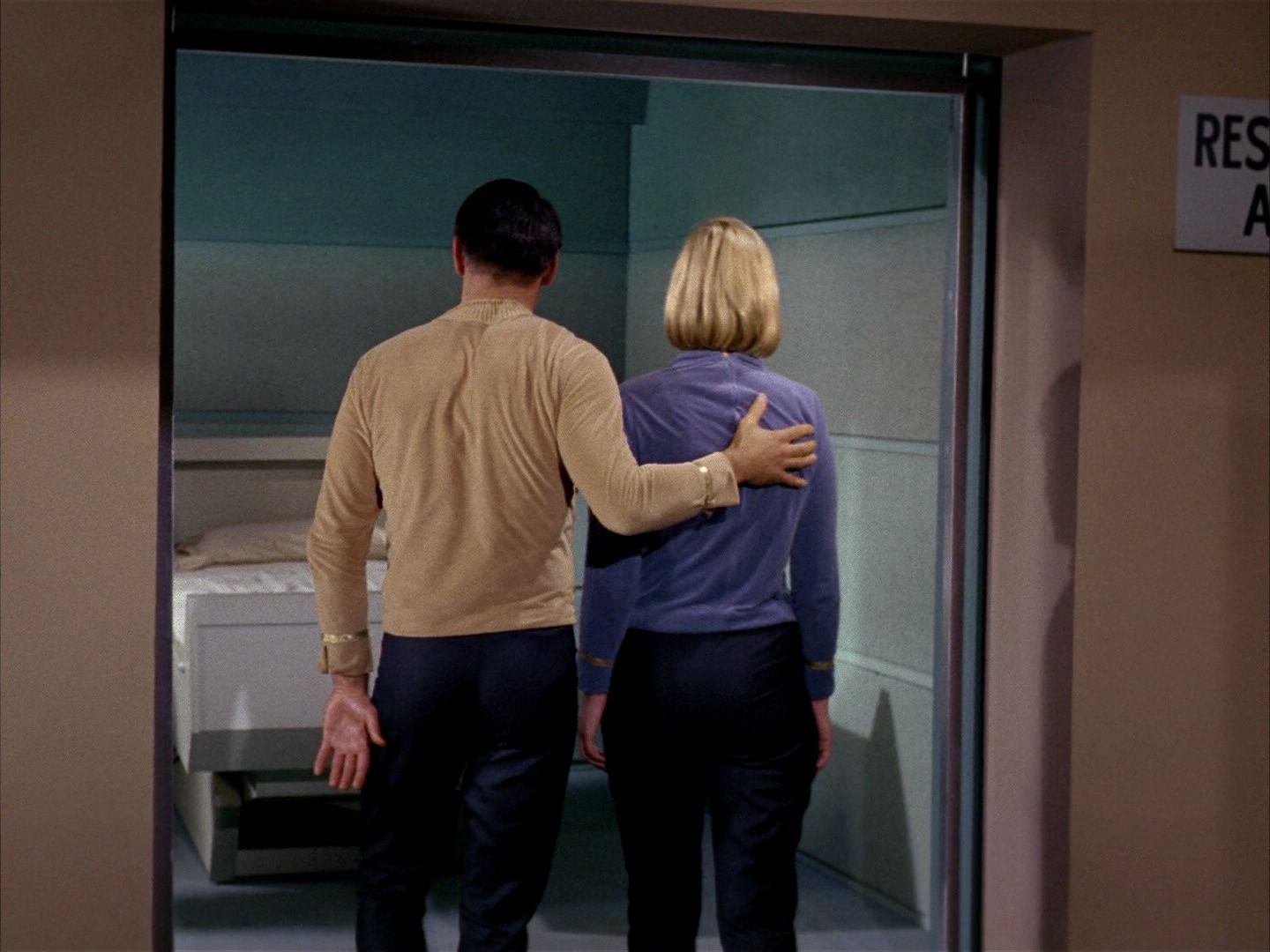 ariane179254_StarTrek_1x03_WhereNoManHasGoneBefore_2550.jpg