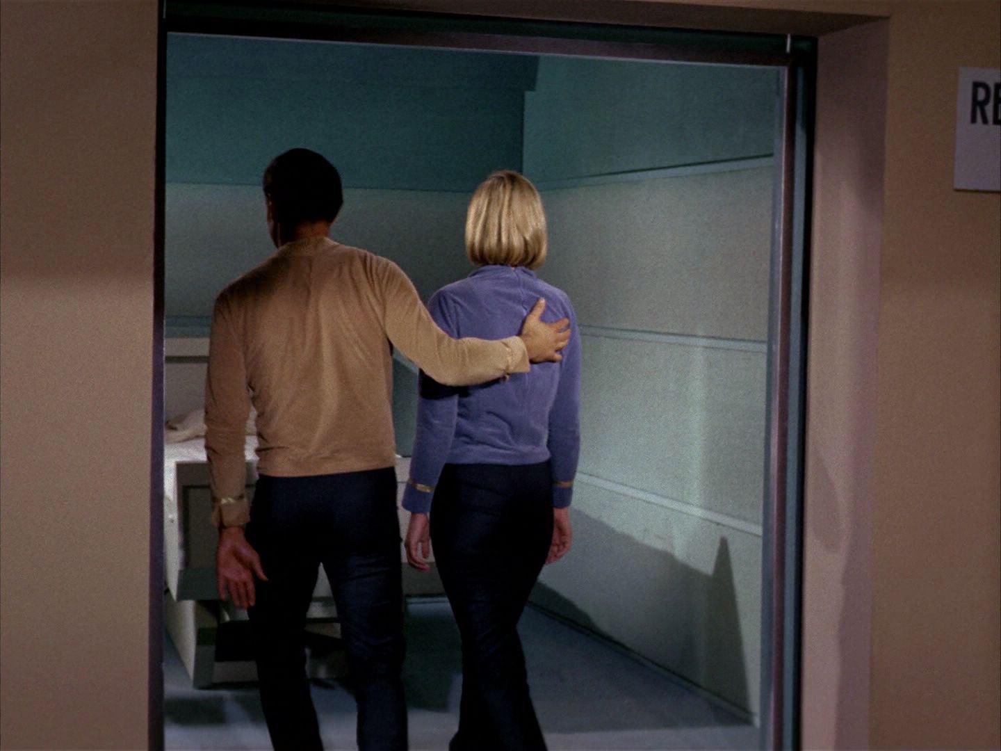 ariane179254_StarTrek_1x03_WhereNoManHasGoneBefore_2551.jpg