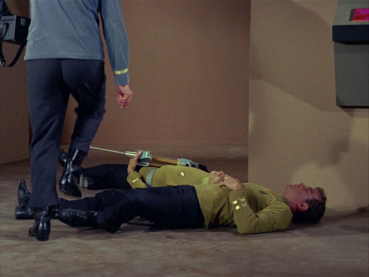 ariane179254_StarTrek_1x03_WhereNoManHasGoneBefore_2572.jpg