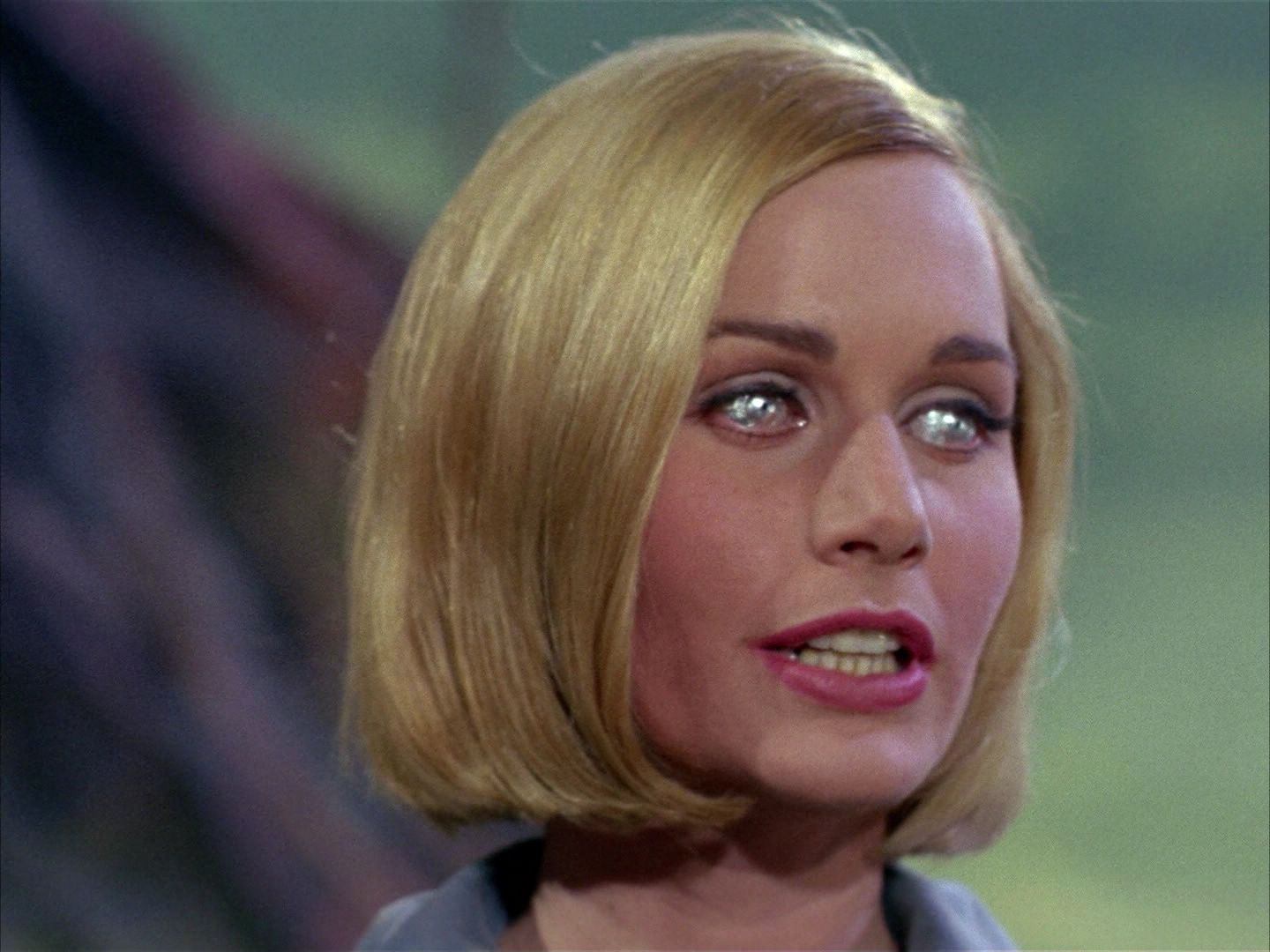 ariane179254_StarTrek_1x03_WhereNoManHasGoneBefore_2944.jpg