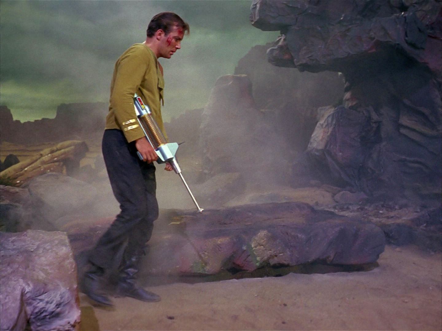 ariane179254_StarTrek_1x03_WhereNoManHasGoneBefore_3334.jpg