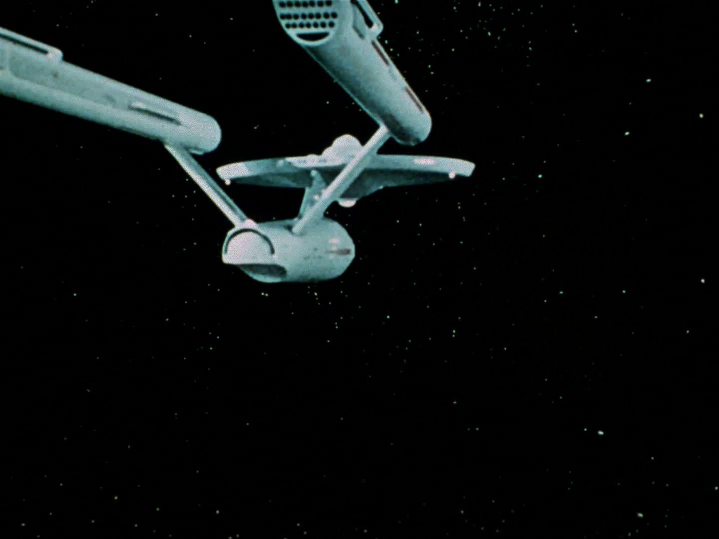 ariane179254_StarTrek_1x04_TheNakedTime_0006.jpg