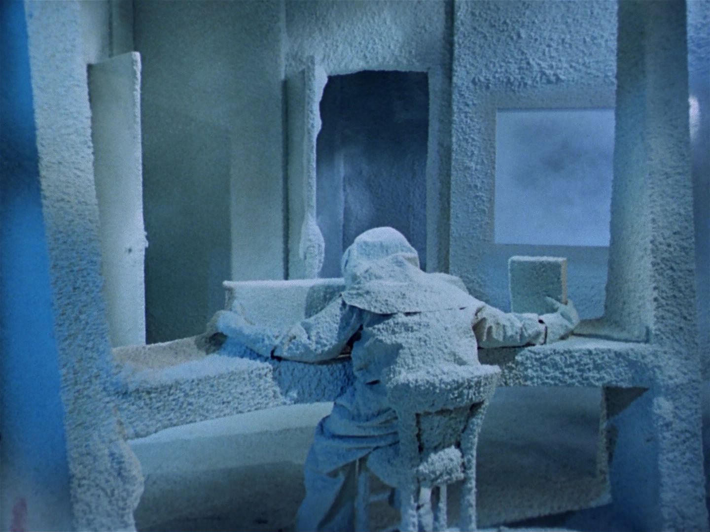 ariane179254_StarTrek_1x04_TheNakedTime_0025.jpg