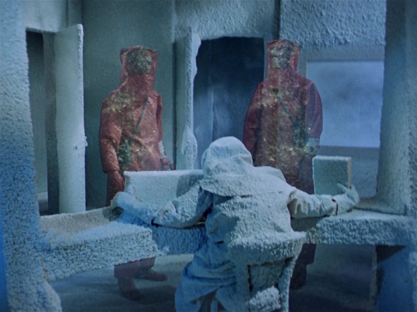 ariane179254_StarTrek_1x04_TheNakedTime_0030.jpg