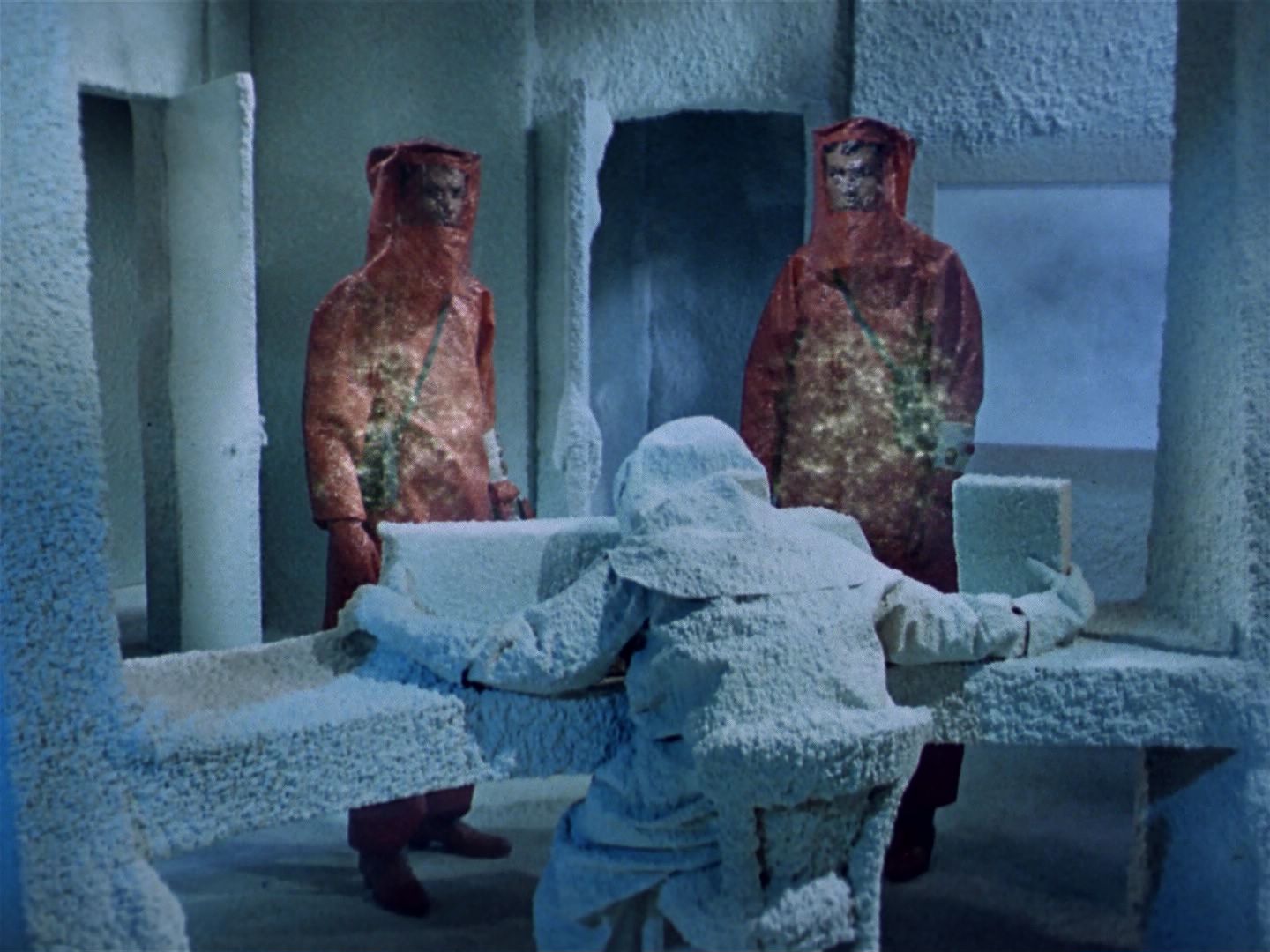 ariane179254_StarTrek_1x04_TheNakedTime_0031.jpg