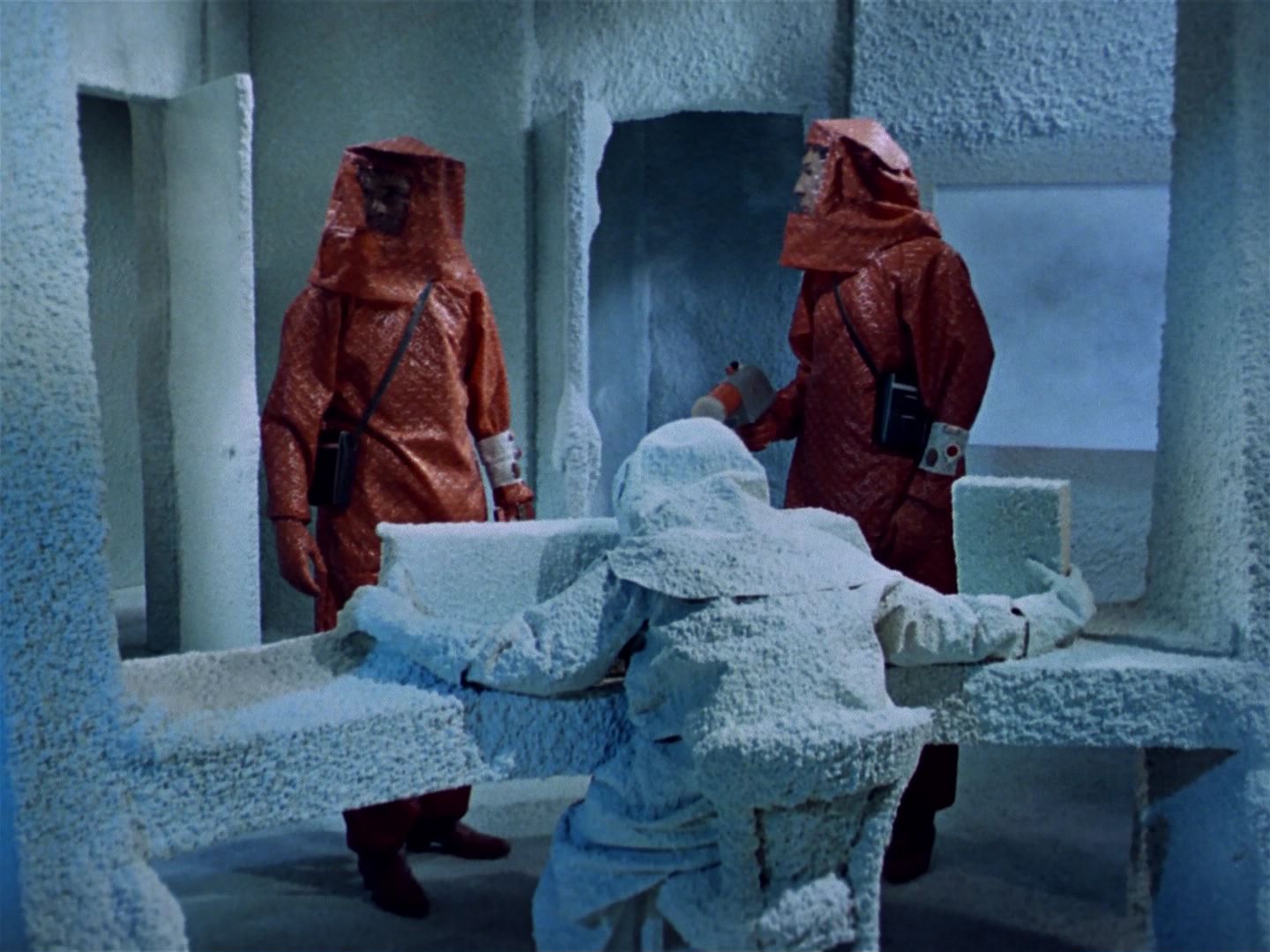 ariane179254_StarTrek_1x04_TheNakedTime_0033.jpg