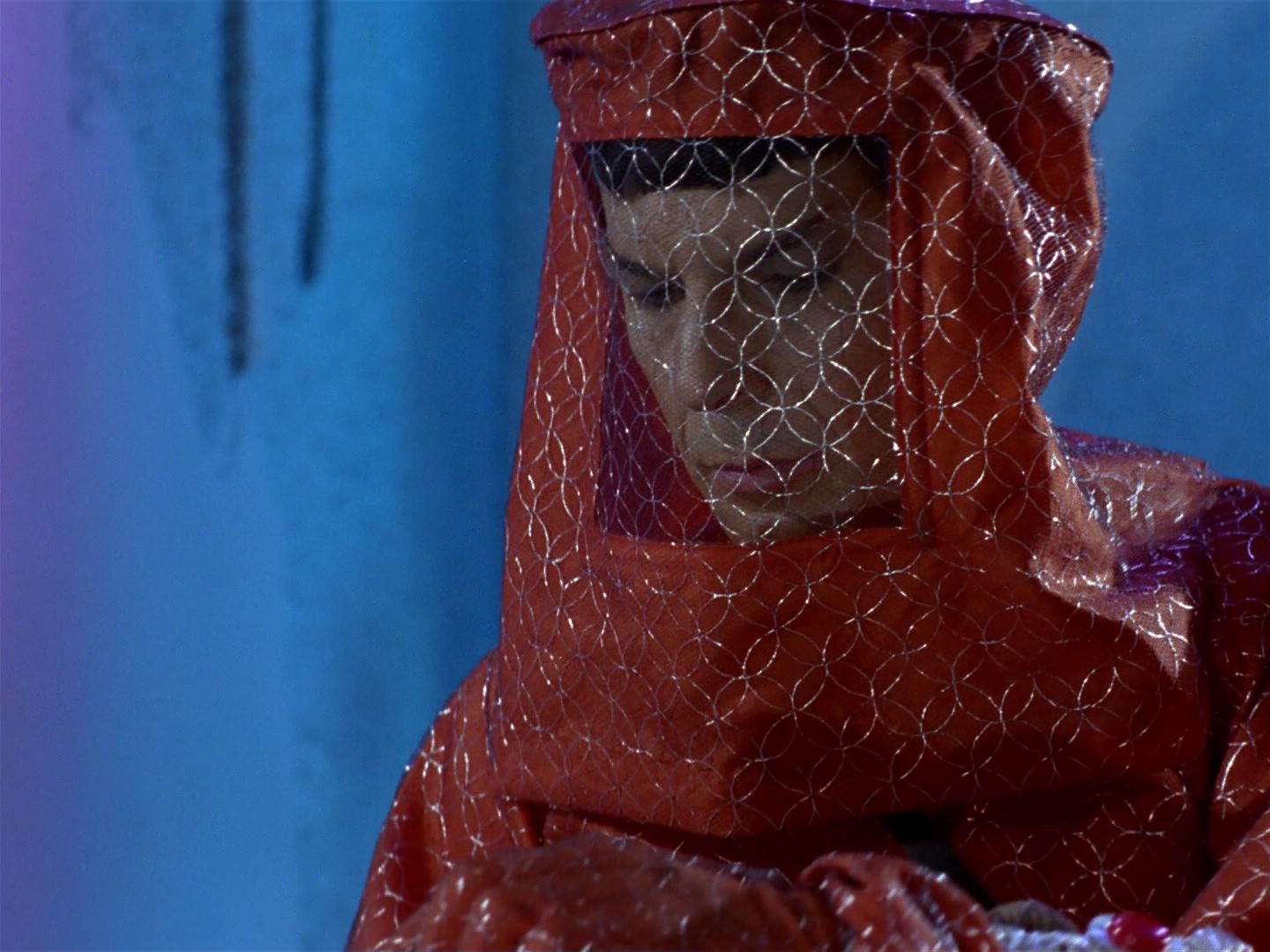 ariane179254_StarTrek_1x04_TheNakedTime_0054.jpg