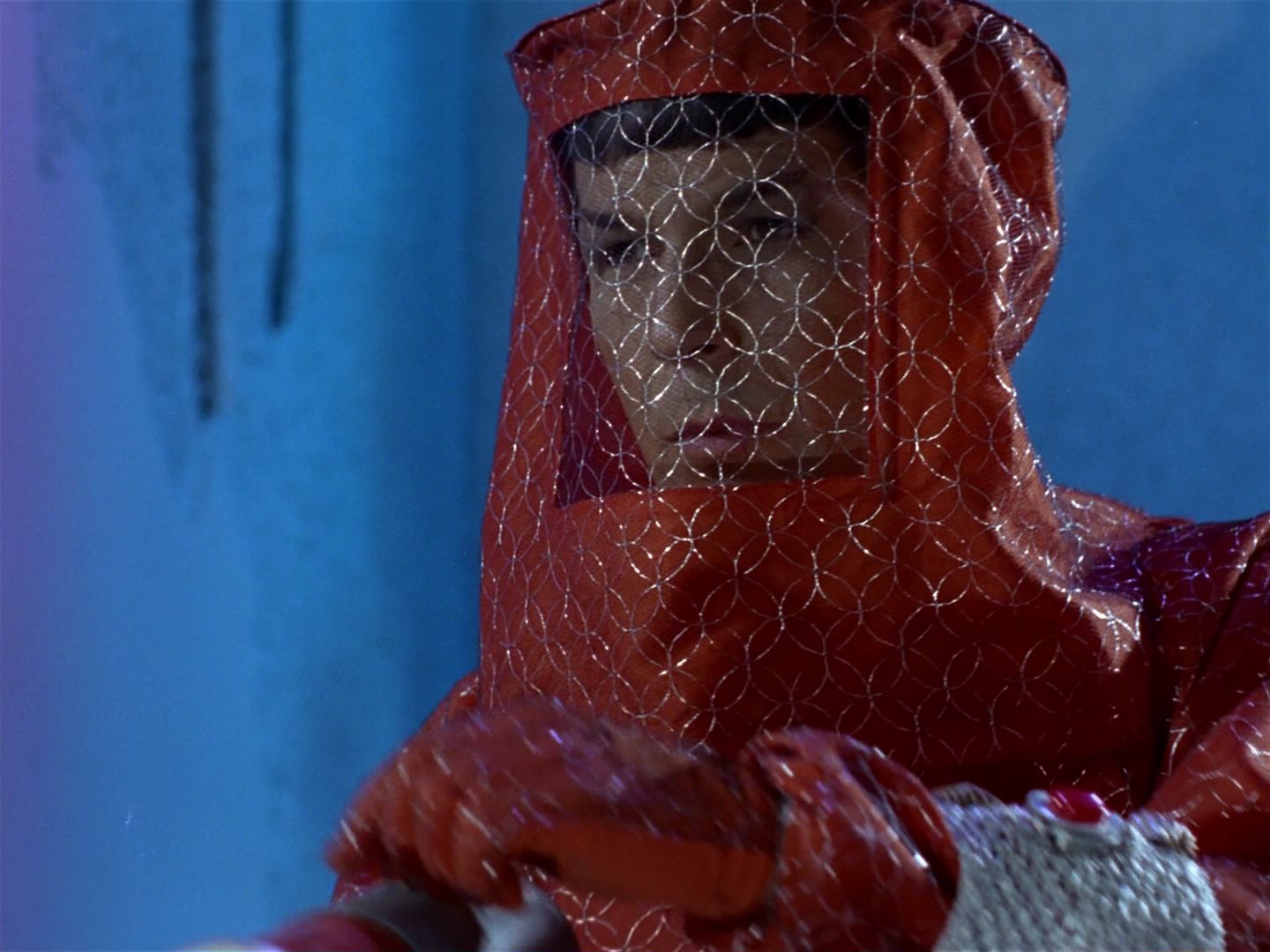 ariane179254_StarTrek_1x04_TheNakedTime_0055.jpg