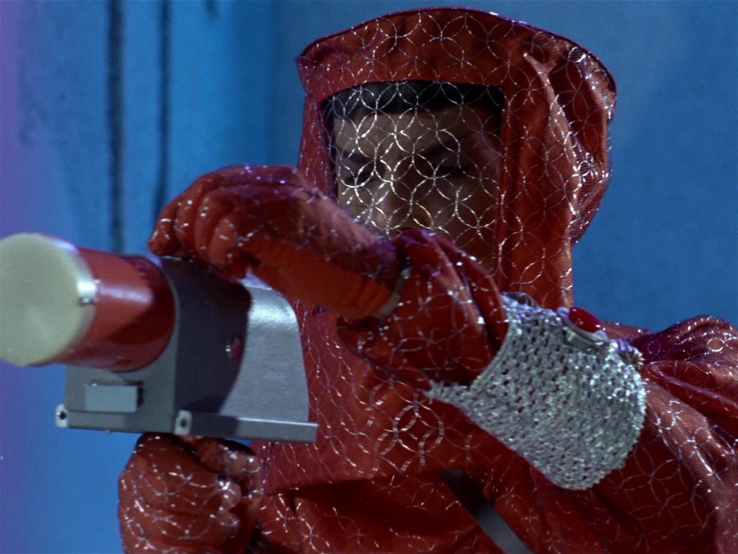 ariane179254_StarTrek_1x04_TheNakedTime_0057.jpg