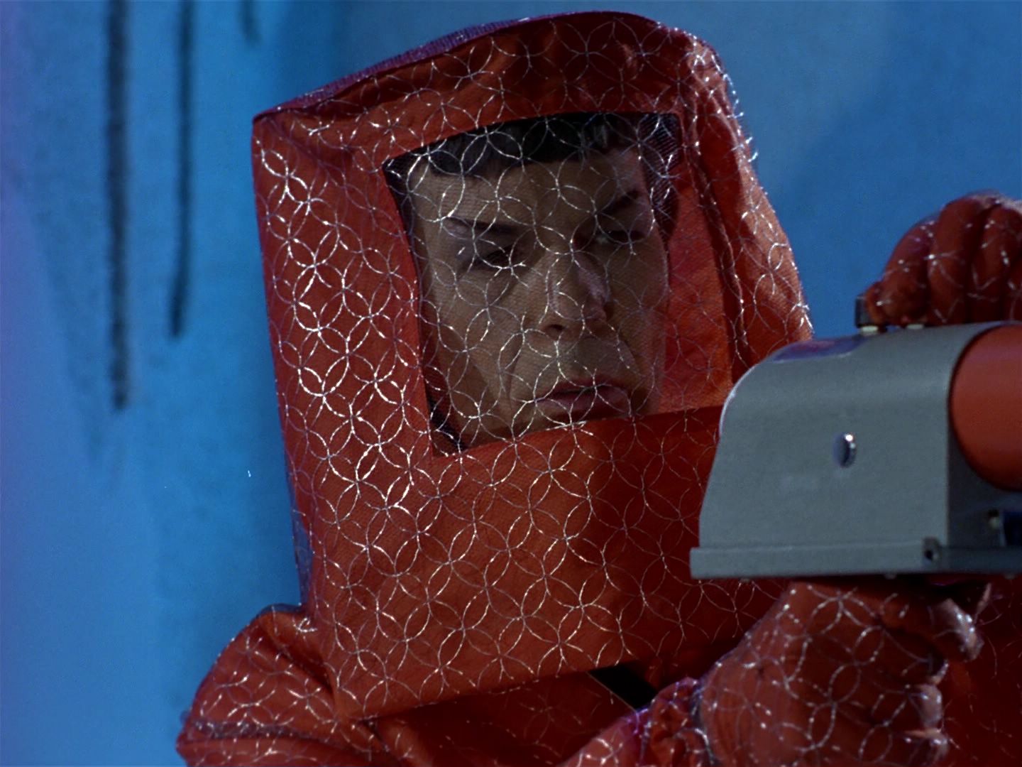 ariane179254_StarTrek_1x04_TheNakedTime_0060.jpg