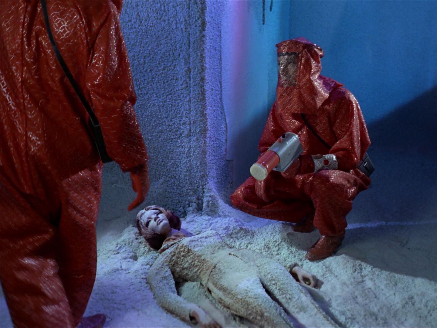 ariane179254_StarTrek_1x04_TheNakedTime_0063.jpg