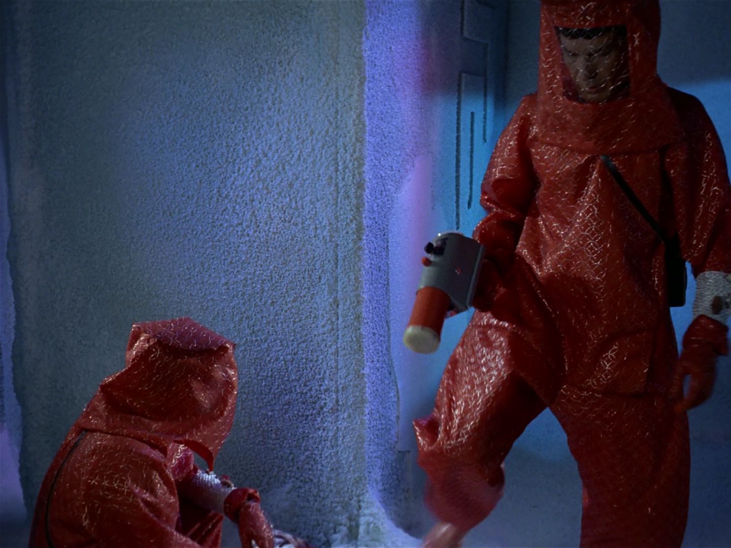ariane179254_StarTrek_1x04_TheNakedTime_0084.jpg