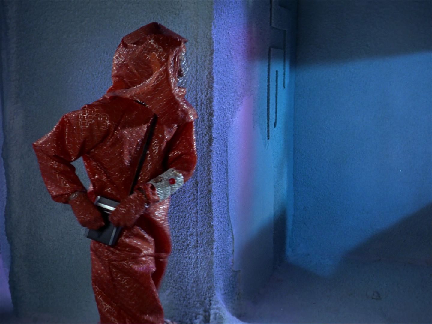 ariane179254_StarTrek_1x04_TheNakedTime_0086.jpg
