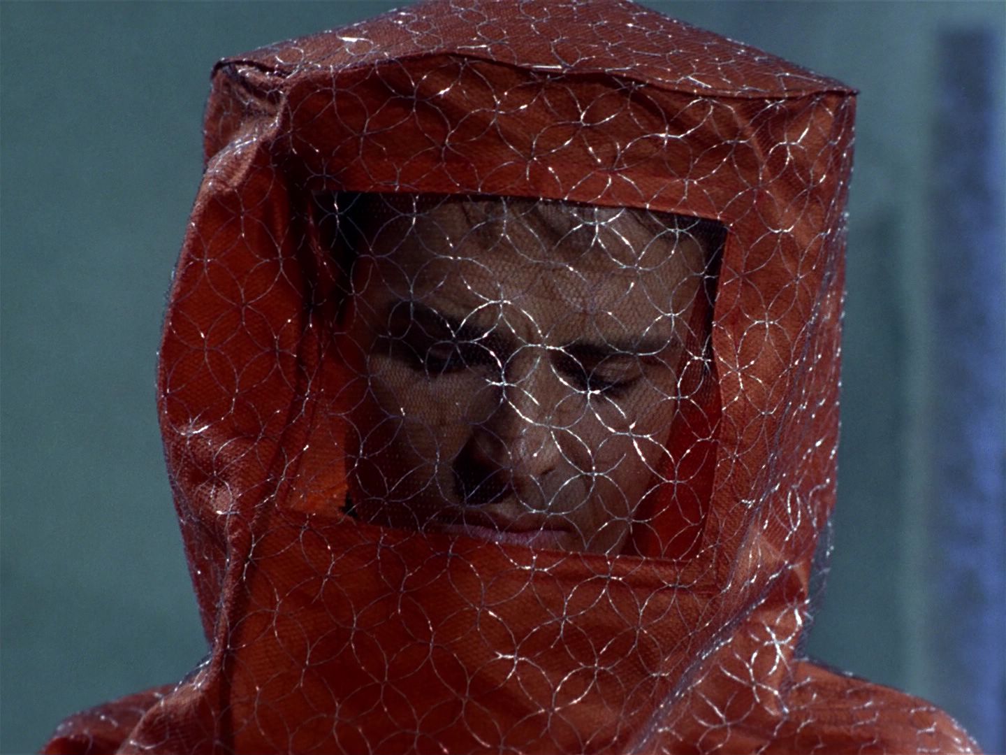 ariane179254_StarTrek_1x04_TheNakedTime_0095.jpg