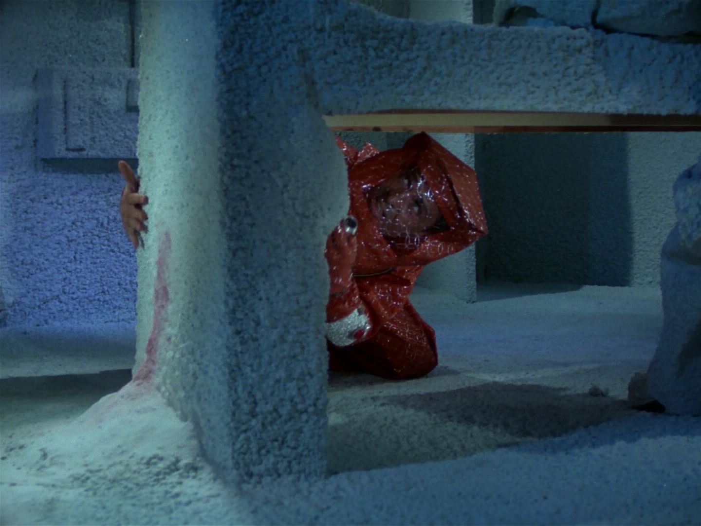 ariane179254_StarTrek_1x04_TheNakedTime_0115.jpg