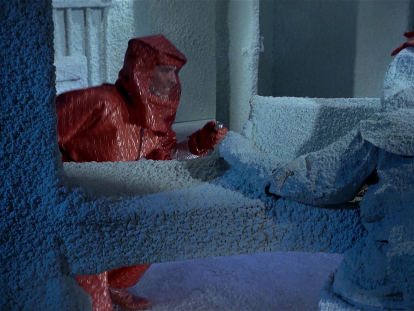 ariane179254_StarTrek_1x04_TheNakedTime_0120.jpg