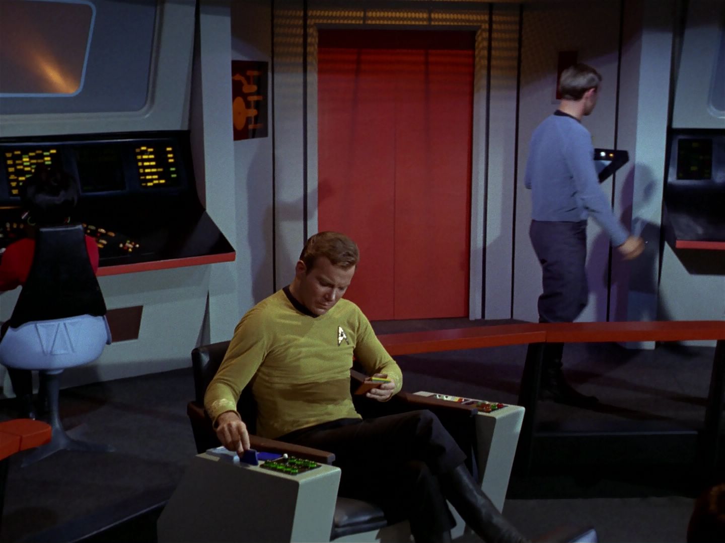 ariane179254_StarTrek_1x04_TheNakedTime_0165.jpg