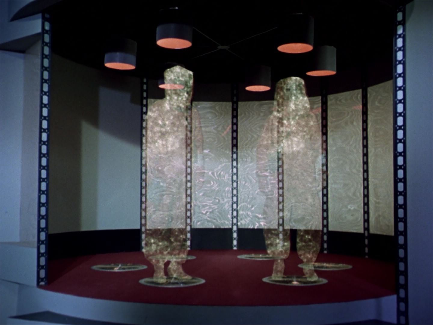 ariane179254_StarTrek_1x04_TheNakedTime_0181.jpg