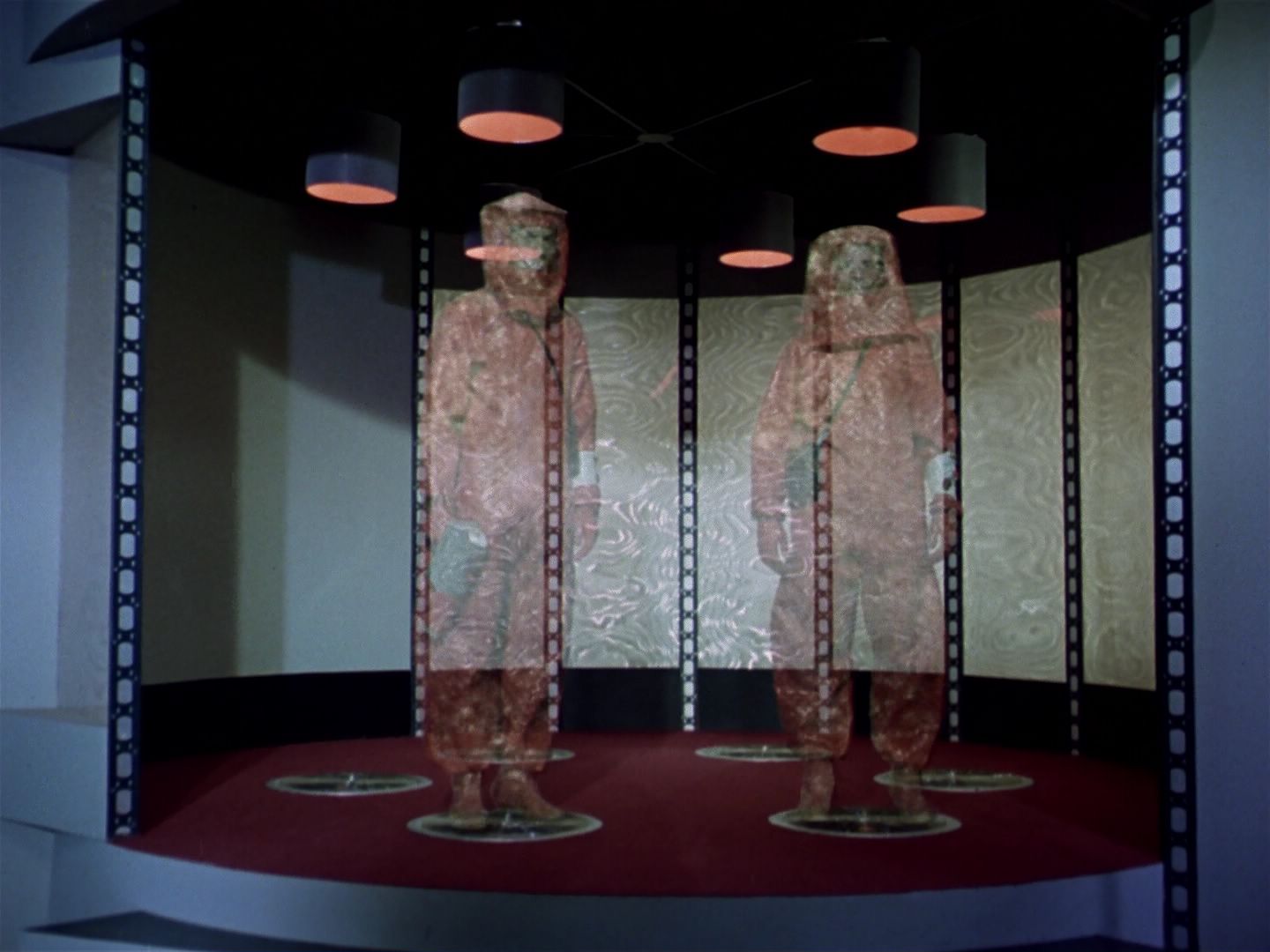 ariane179254_StarTrek_1x04_TheNakedTime_0182.jpg