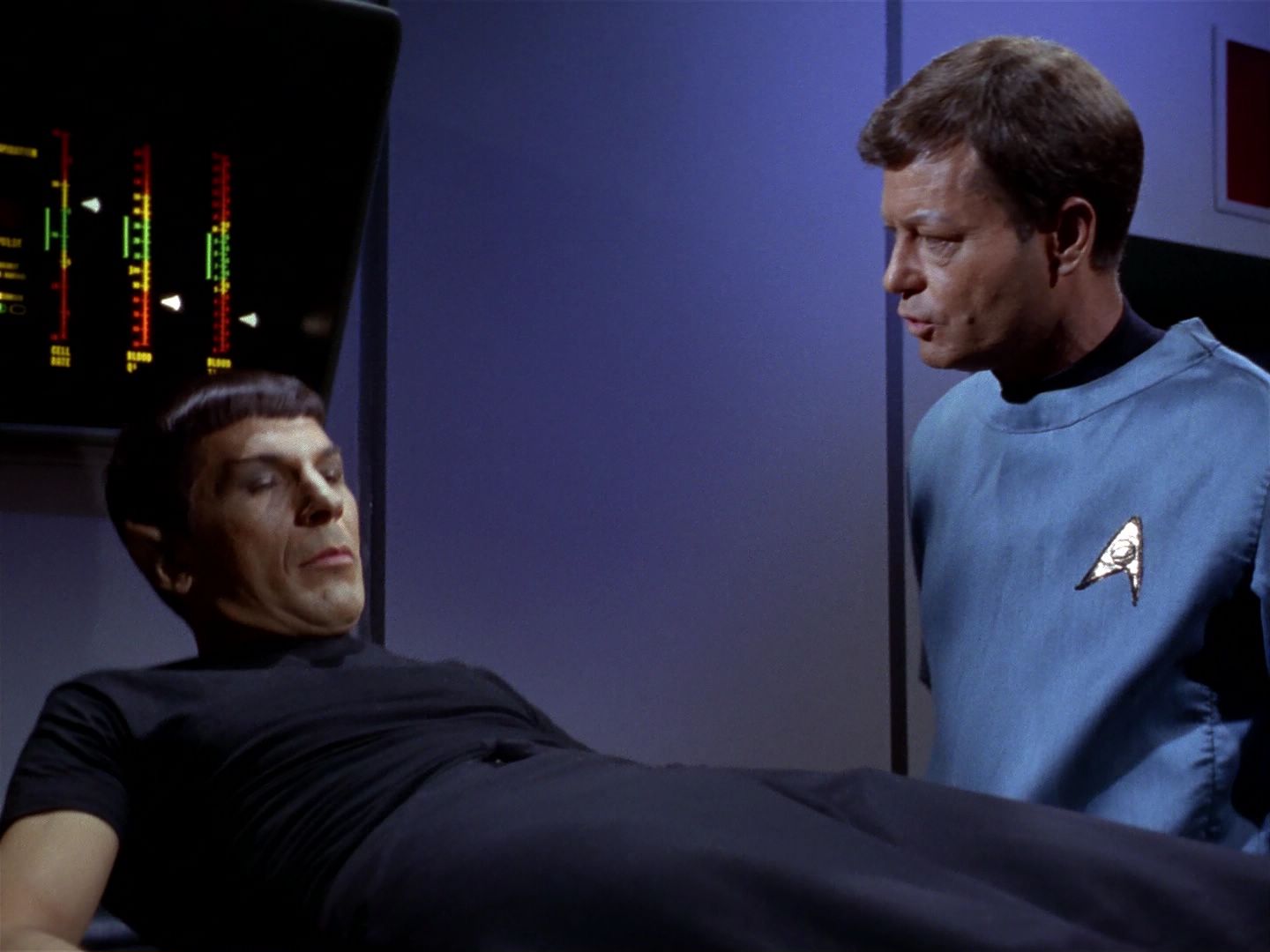 ariane179254_StarTrek_1x04_TheNakedTime_0238.jpg