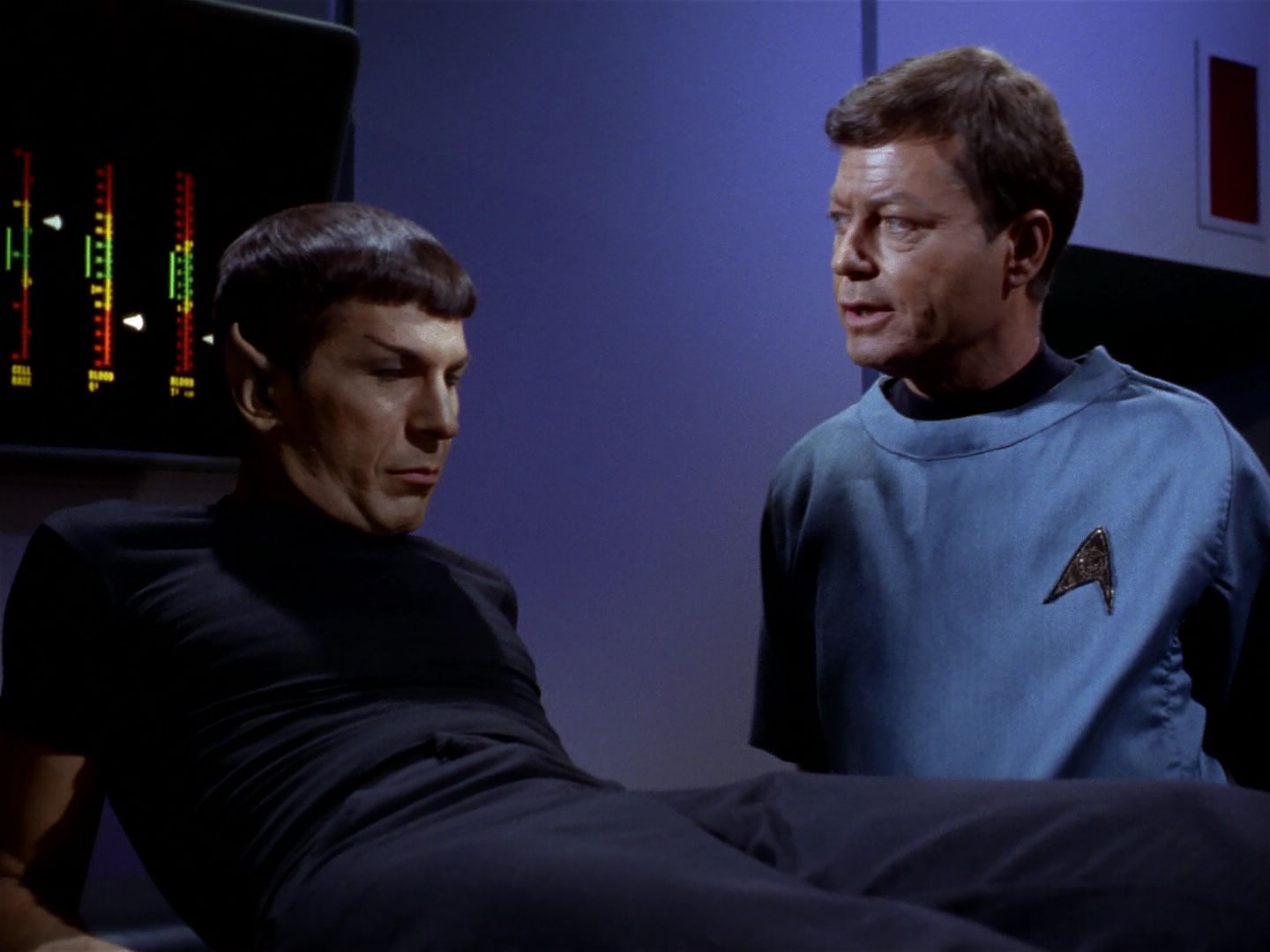 ariane179254_StarTrek_1x04_TheNakedTime_0239.jpg