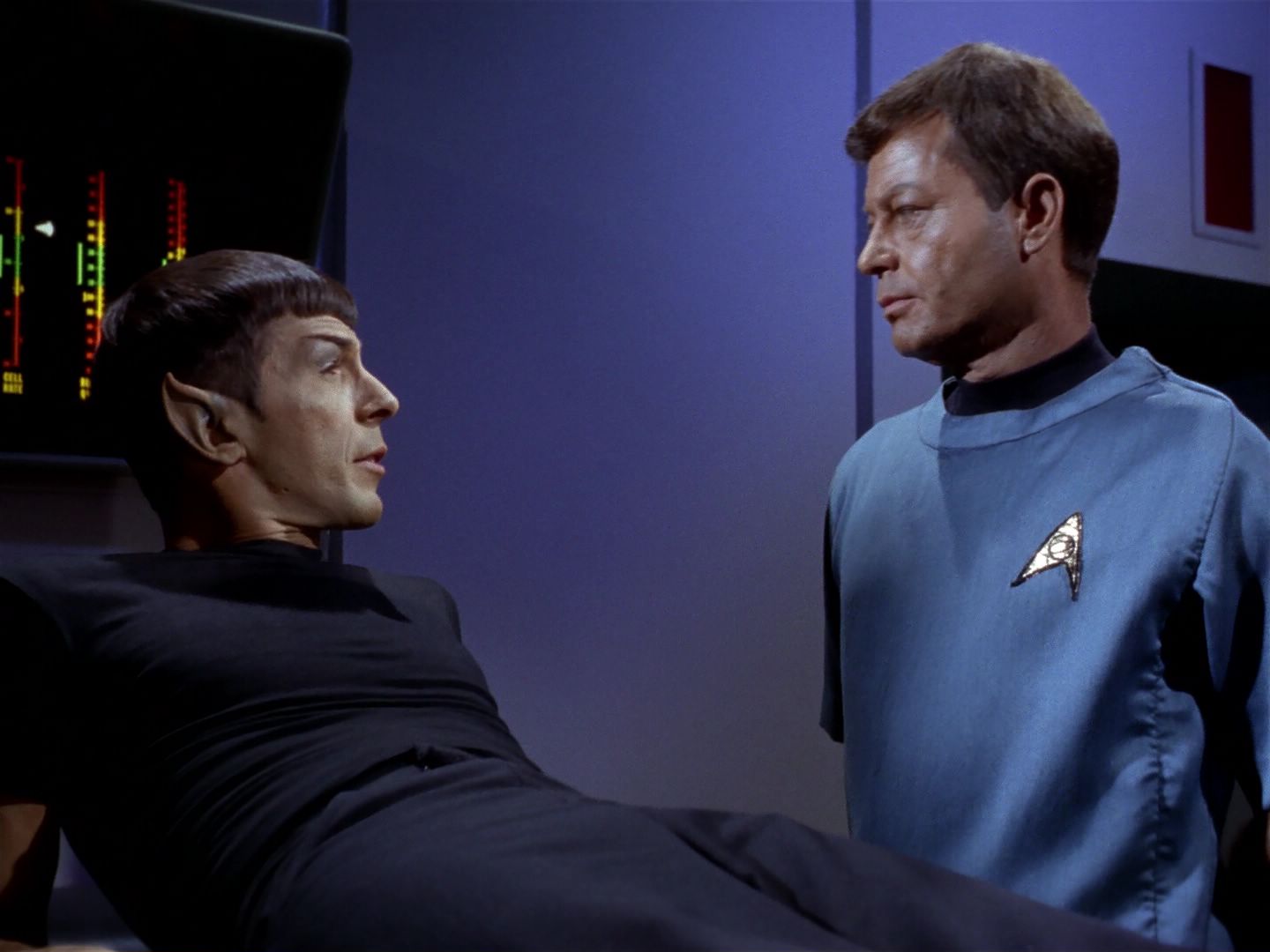 ariane179254_StarTrek_1x04_TheNakedTime_0242.jpg
