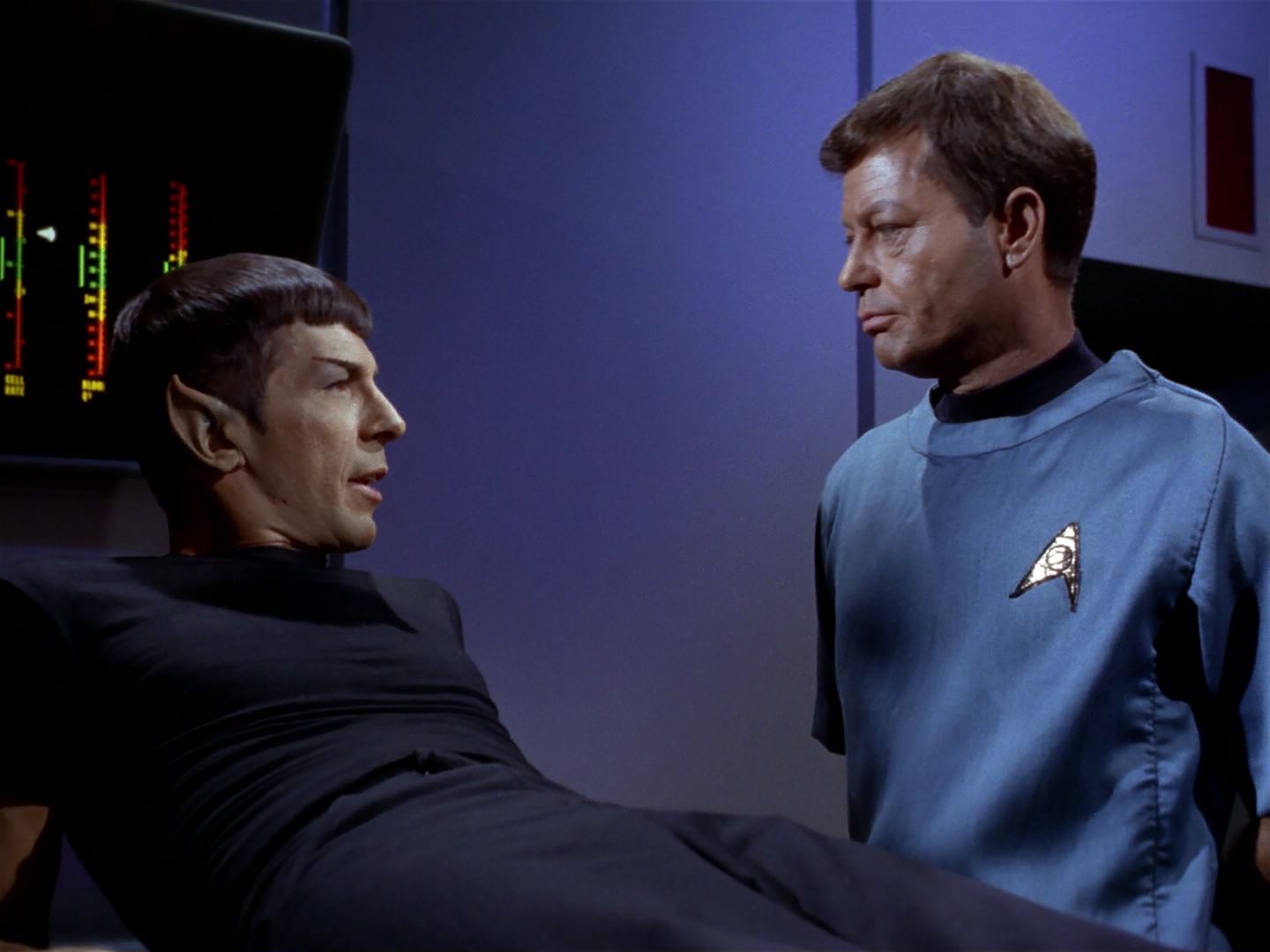 ariane179254_StarTrek_1x04_TheNakedTime_0243.jpg
