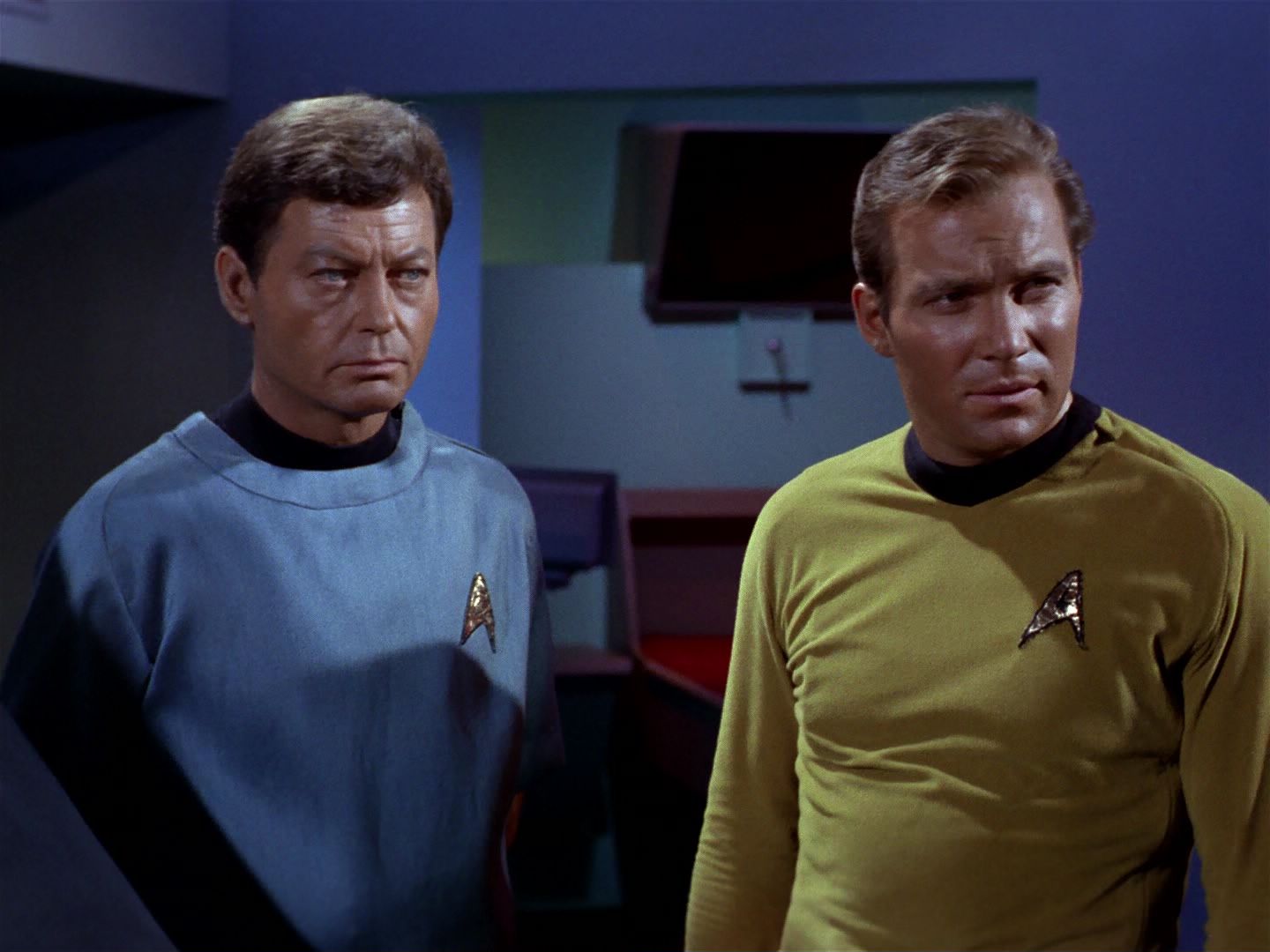 ariane179254_StarTrek_1x04_TheNakedTime_0256.jpg