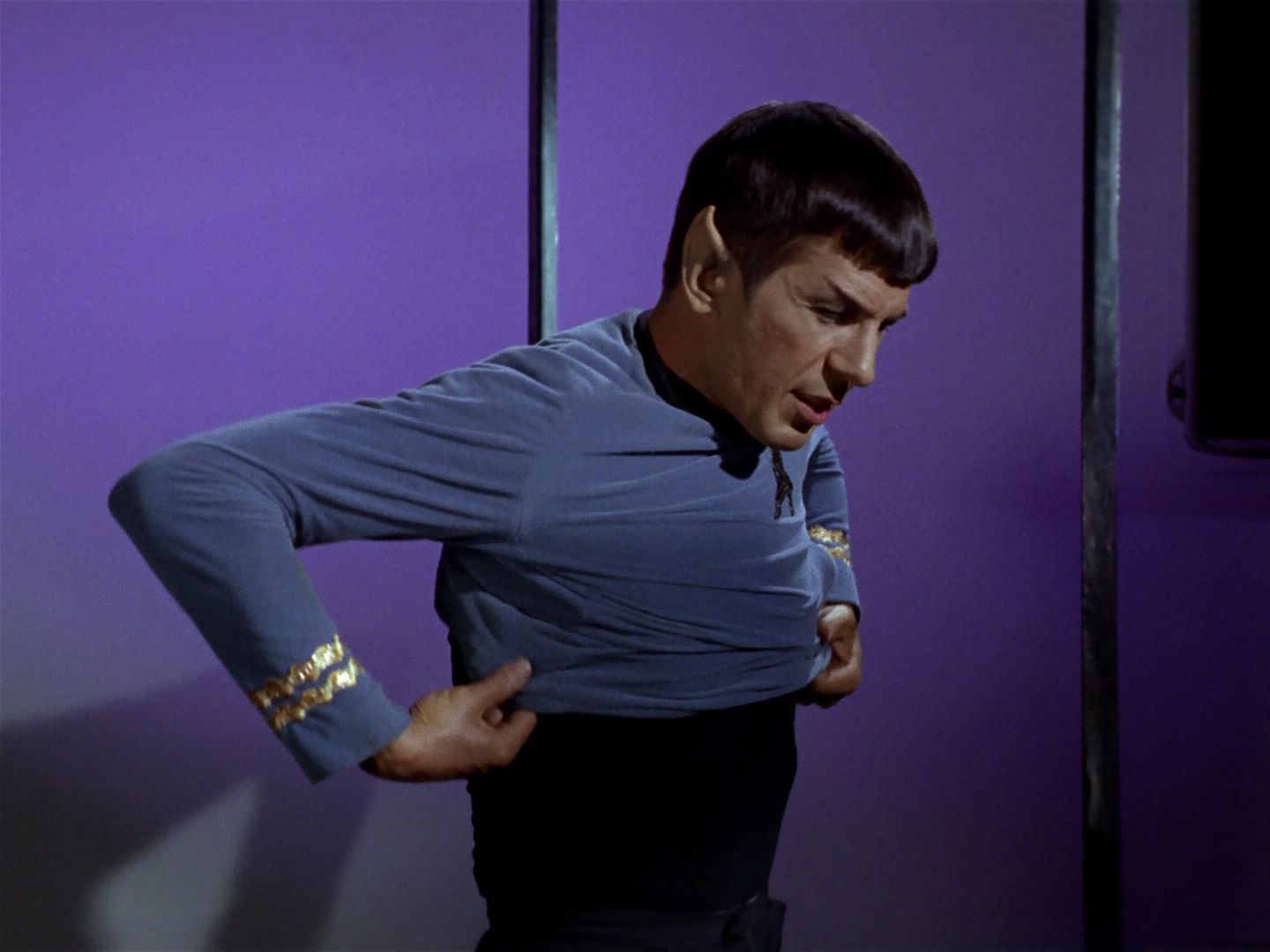 ariane179254_StarTrek_1x04_TheNakedTime_0272.jpg