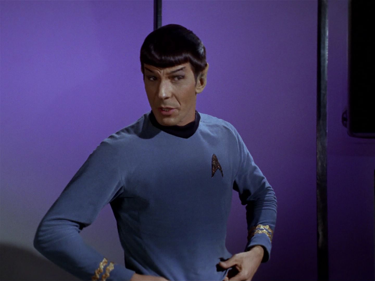 ariane179254_StarTrek_1x04_TheNakedTime_0275.jpg