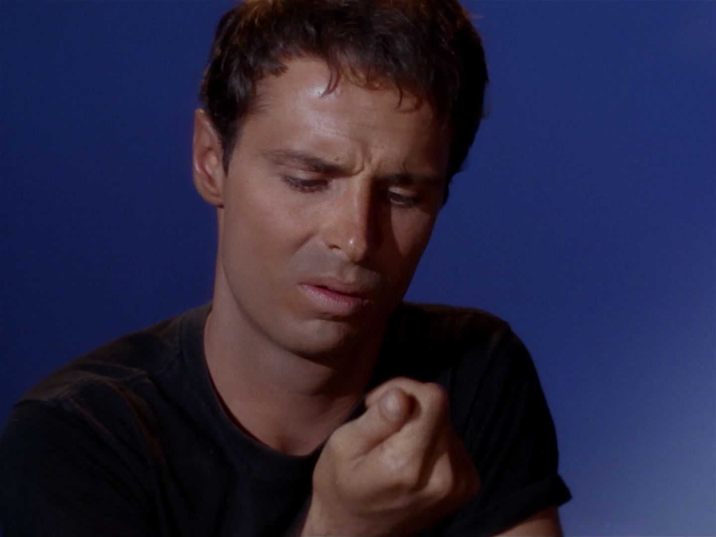 ariane179254_StarTrek_1x04_TheNakedTime_0297.jpg