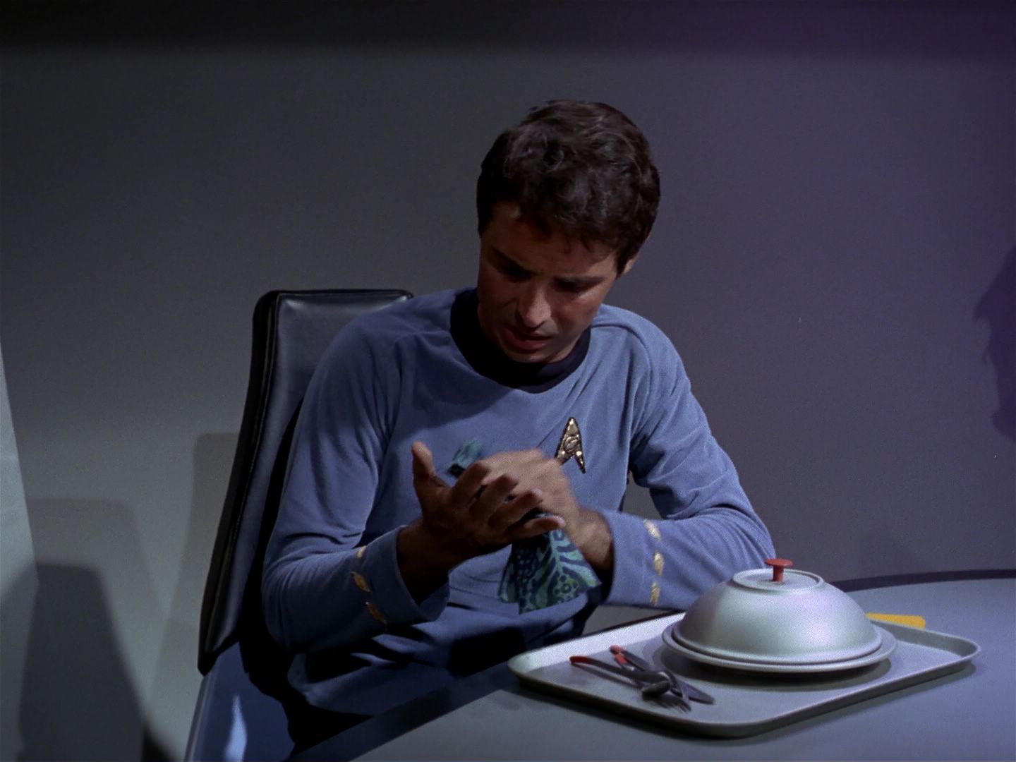 ariane179254_StarTrek_1x04_TheNakedTime_0427.jpg
