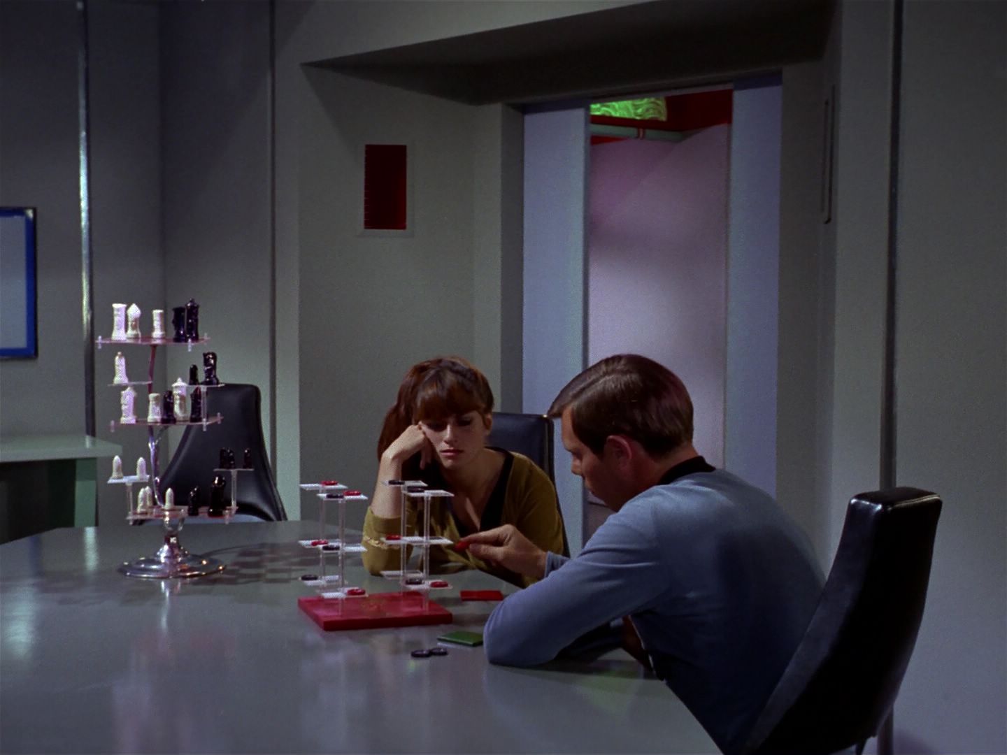 ariane179254_StarTrek_1x04_TheNakedTime_0428.jpg