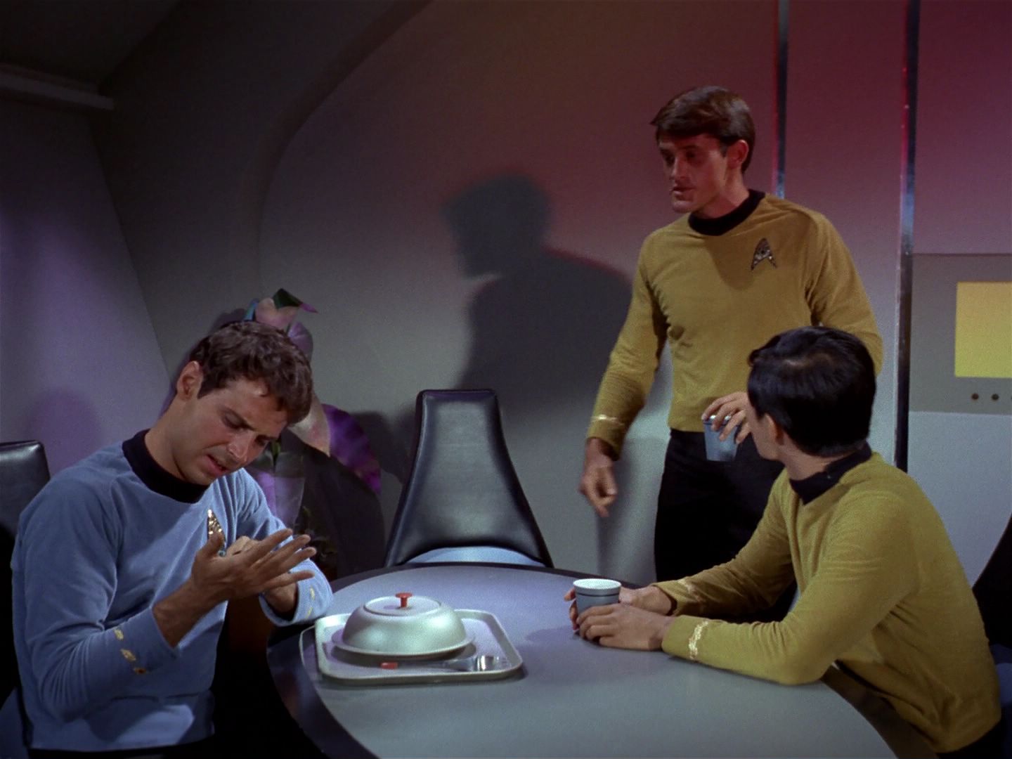 ariane179254_StarTrek_1x04_TheNakedTime_0451.jpg