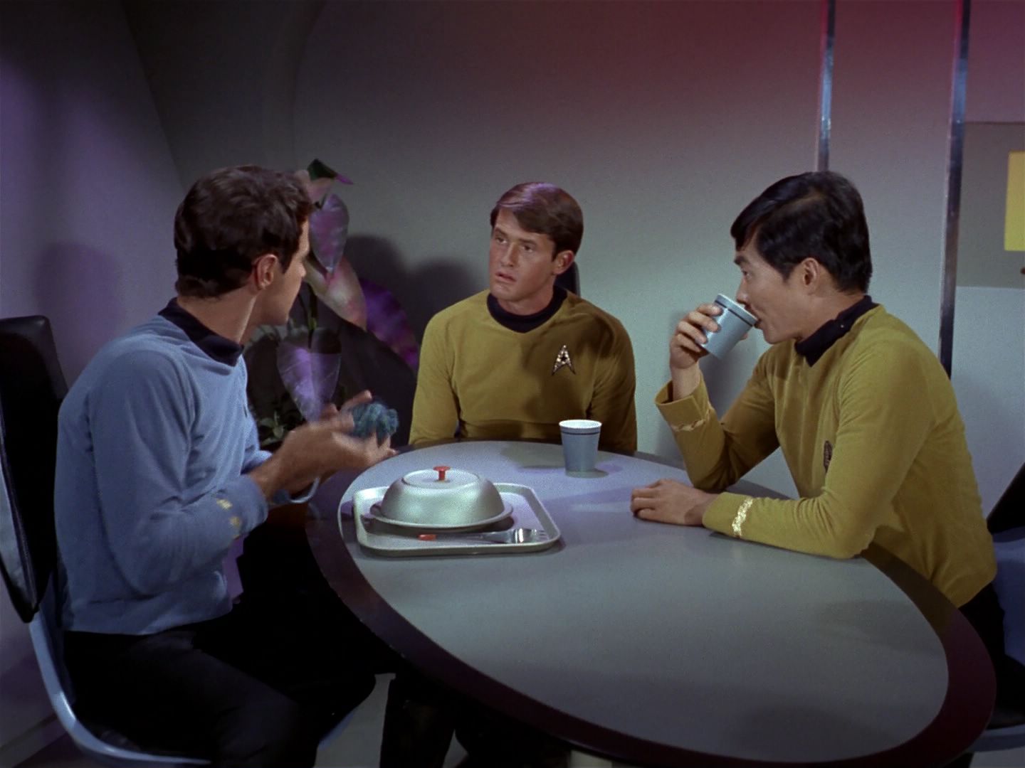 ariane179254_StarTrek_1x04_TheNakedTime_0482.jpg