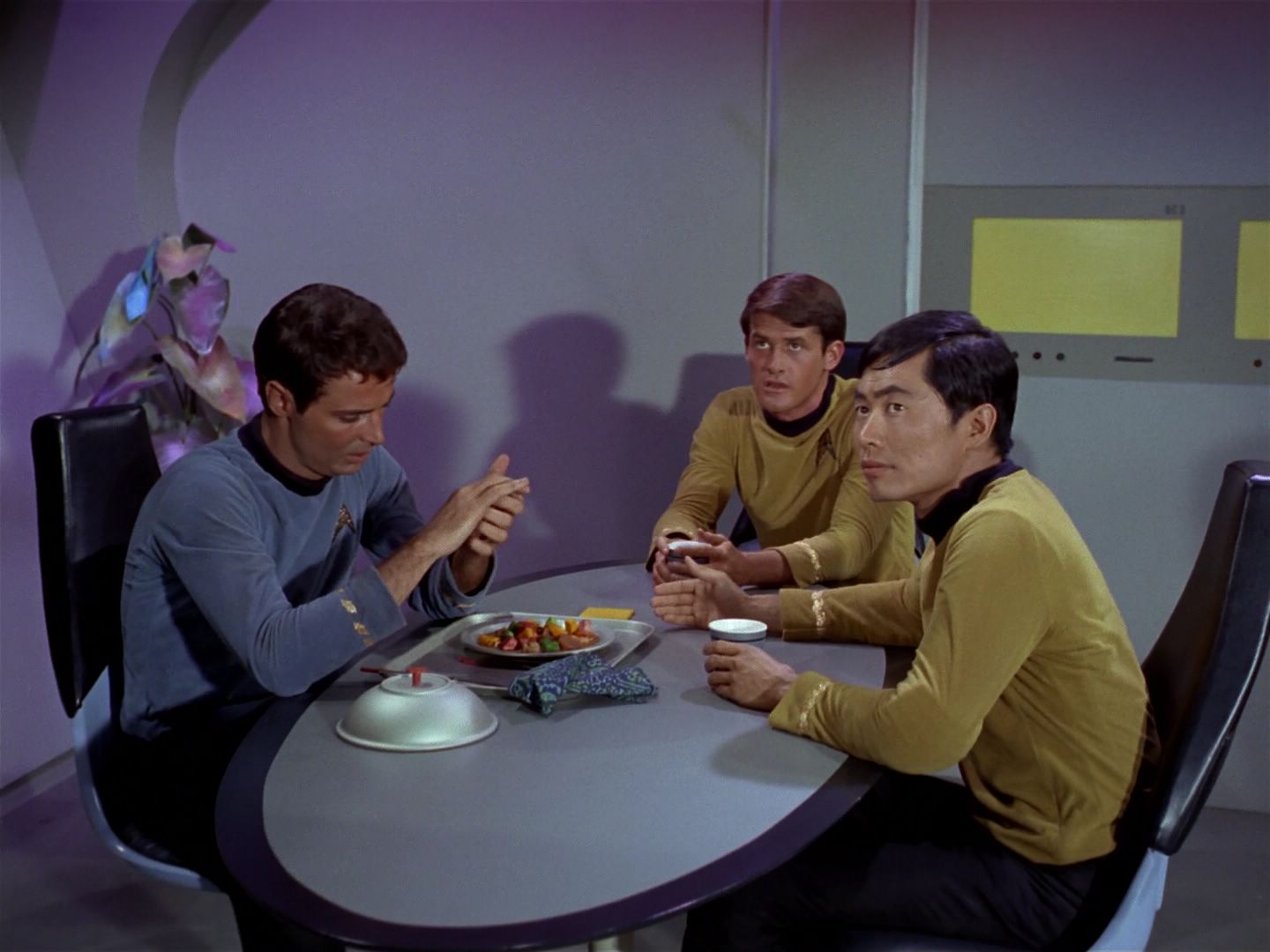 ariane179254_StarTrek_1x04_TheNakedTime_0489.jpg