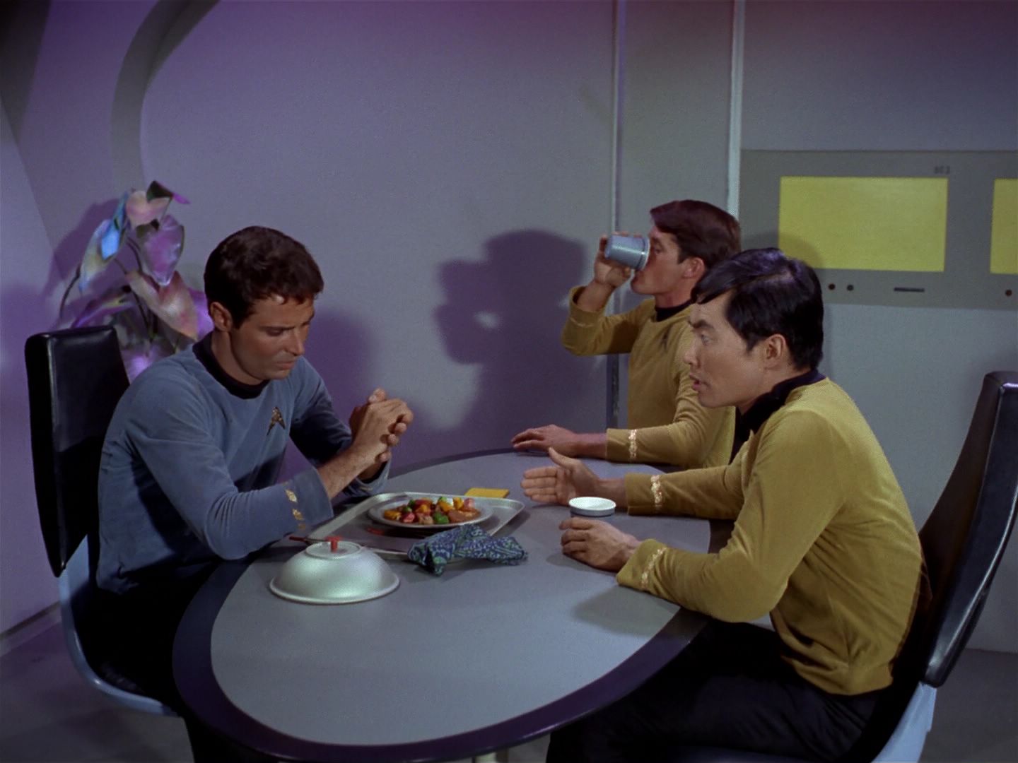 ariane179254_StarTrek_1x04_TheNakedTime_0491.jpg