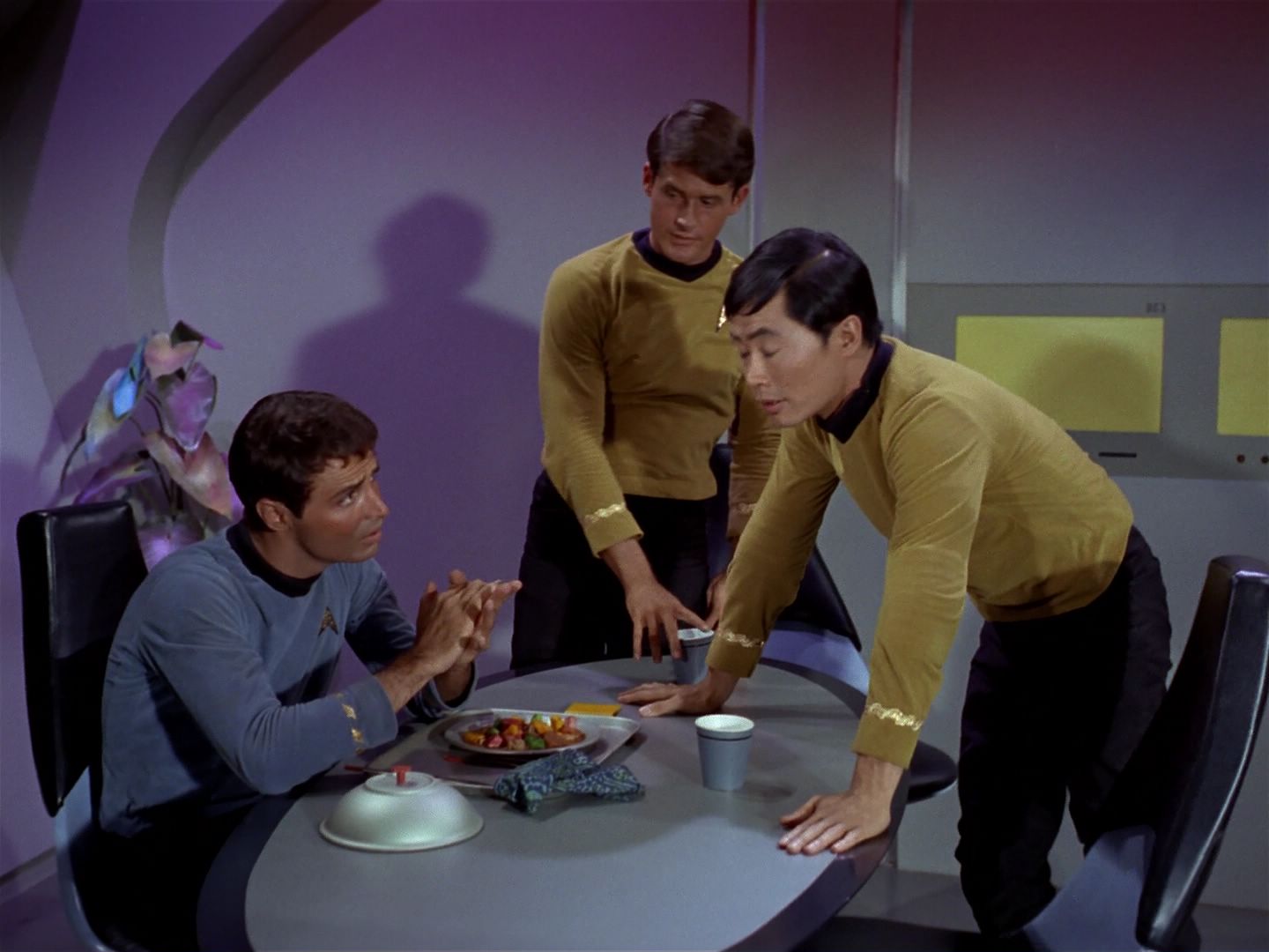 ariane179254_StarTrek_1x04_TheNakedTime_0496.jpg