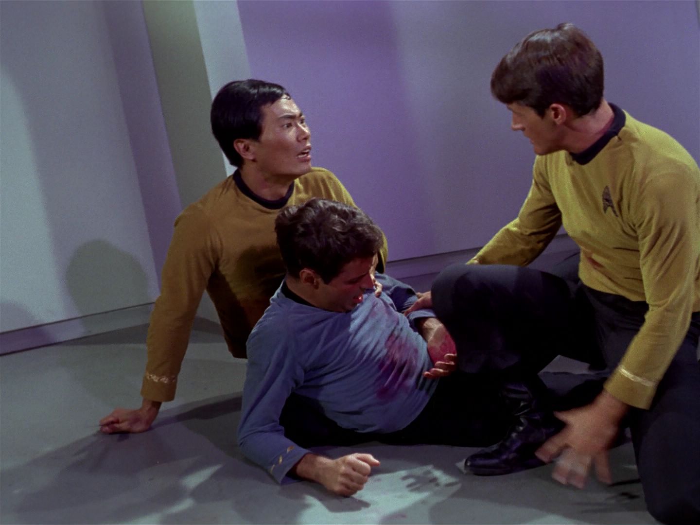 ariane179254_StarTrek_1x04_TheNakedTime_0594.jpg