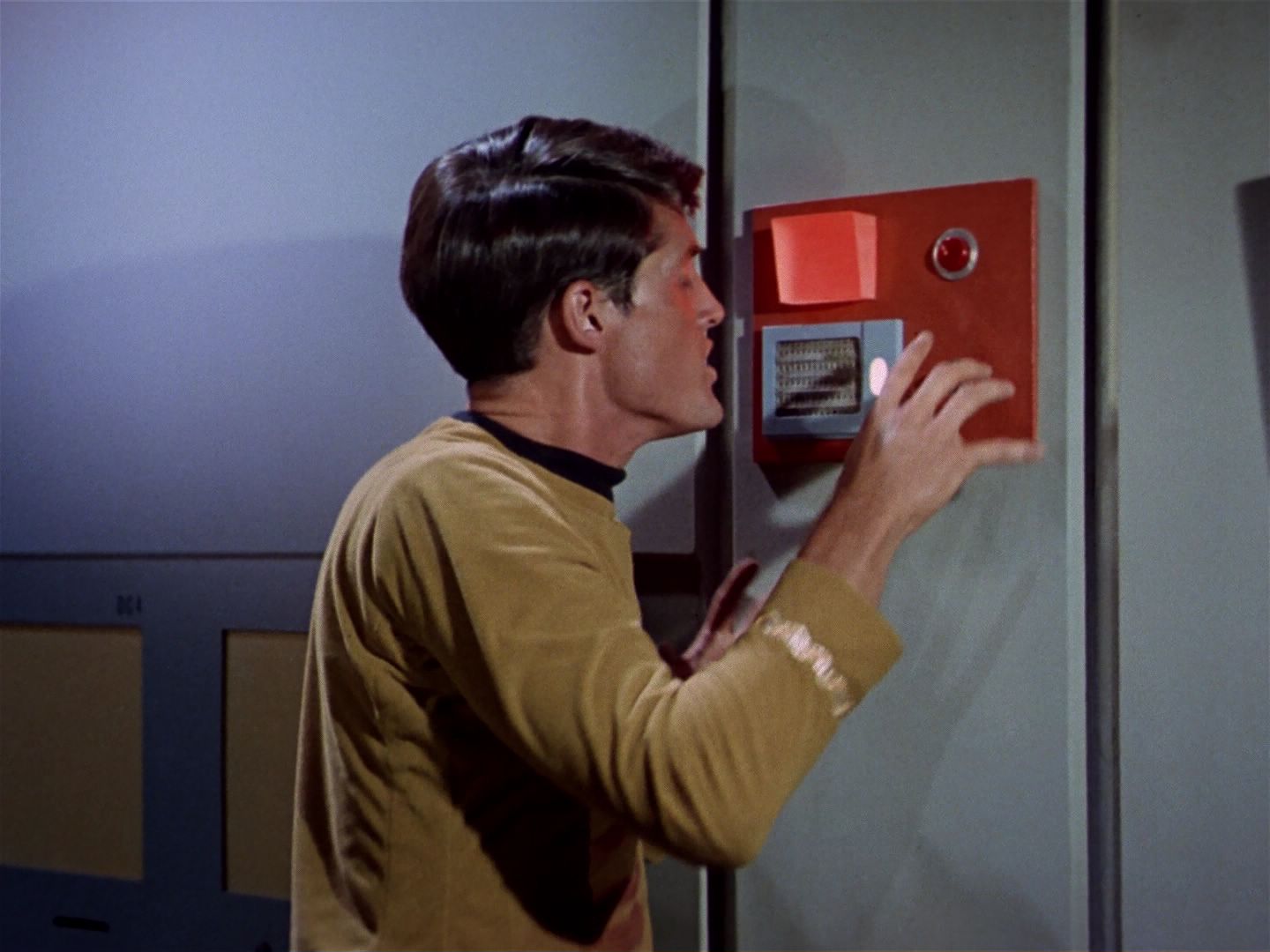 ariane179254_StarTrek_1x04_TheNakedTime_0599.jpg